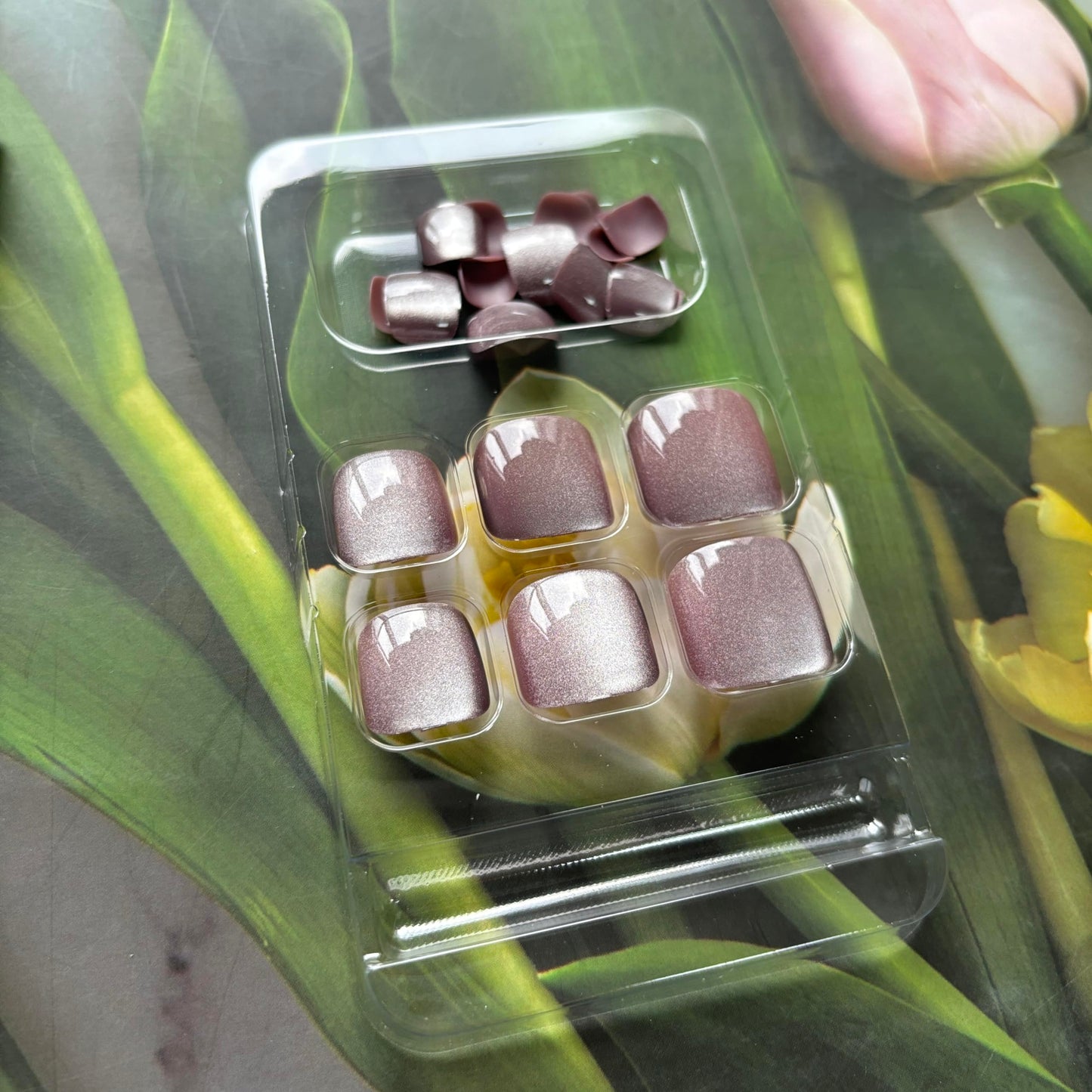 Short Press on Toenails Taro purple Fake Toenails with Solid Color Shiny Designs False Toenails Short Glue on Toenails Square Stick on Toenails Summer Acrylic Toenail Full Cover Artificial Toenail