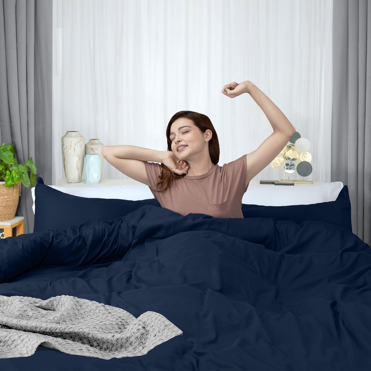 Utopia Bedding Duvet Cover Twin Size - 1 Duvet Cover with 1 Pillow Sham - 2 Pieces Bedding Duvet Cover with Zipper Closure - Soft Brushed Microfiber, 68 X 90 Inches (Twin/Twin XL, Navy)