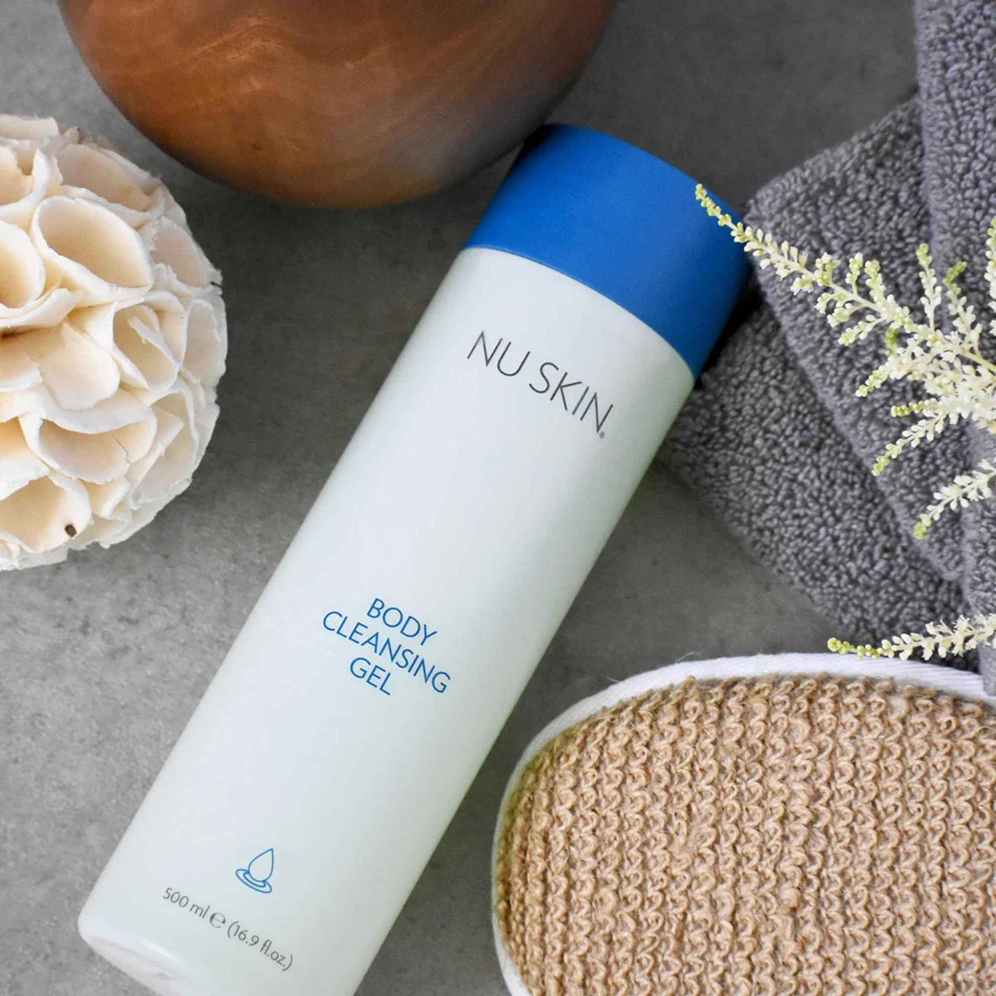 Nu Skin Body Cleansing Gel | Gentle Hydrating Wash for All Skin Types | Moisturizes, Cleanses, and Refreshes Skin | Luxurious 16.9 fl oz Bottle for Daily Use