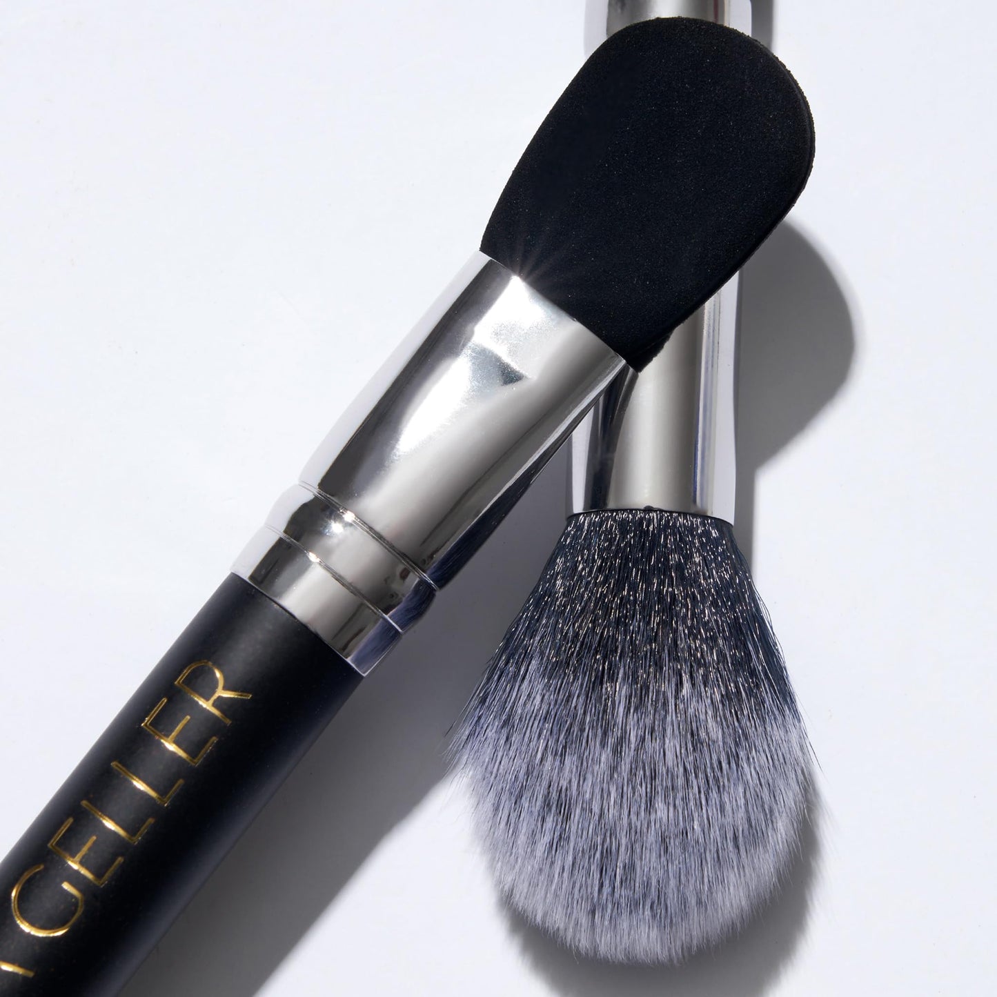 LAURA GELLER NEW YORK Dual-Ended Setting Powder Brush