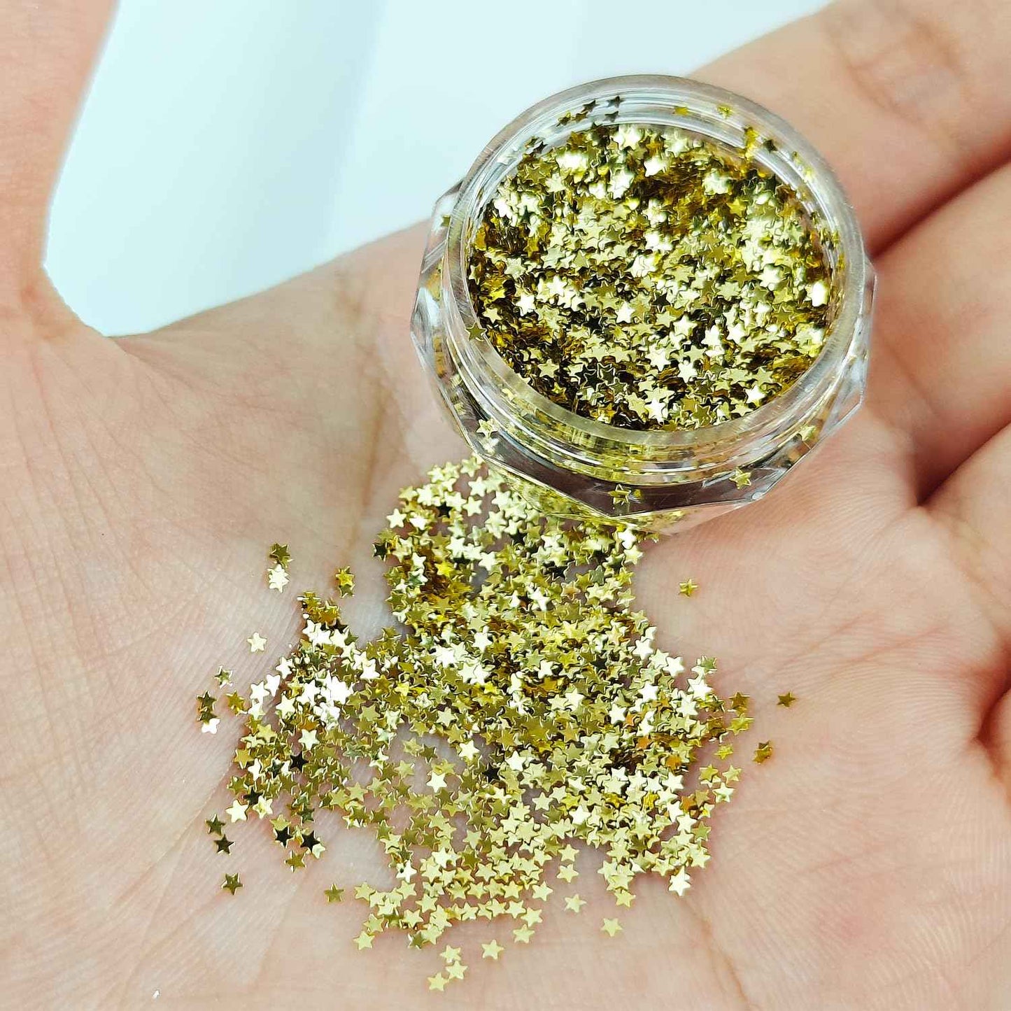 6 Colors Star Nail Glitter for Nails, Shuflame 1mm Holographic Heart Glitter para Uñas Nail Art Sequins for Craft, Epoxy Resin, Chunky Nail Glitter for Body Makeup and Manicure