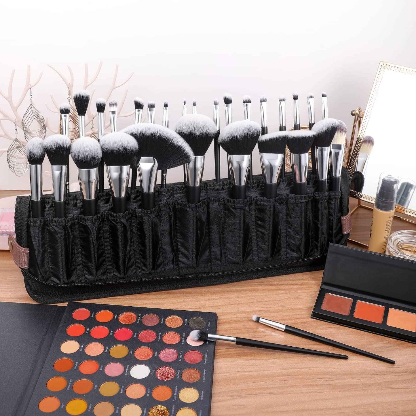 DUcare Makeup Brushes Organizer 30pcs Folding Travel Cases Makeup Brushes Stand-up Cosmetic Bag Artist Storage (only bag)