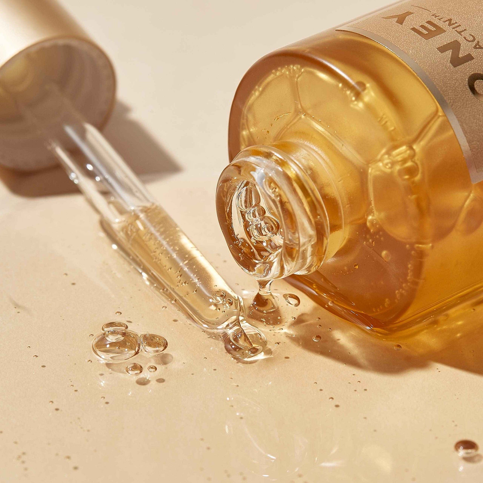 HOLIKA HOLIKA Honey Royal Lactin Propolis Ampoule - Face Serum 64% Propolis Extract - Royal Jelly, Niacinamide, Hyaluronic Acid, Shea Butter - Radiance Enhancing Hydrating Korean Skincare, 1.01oz