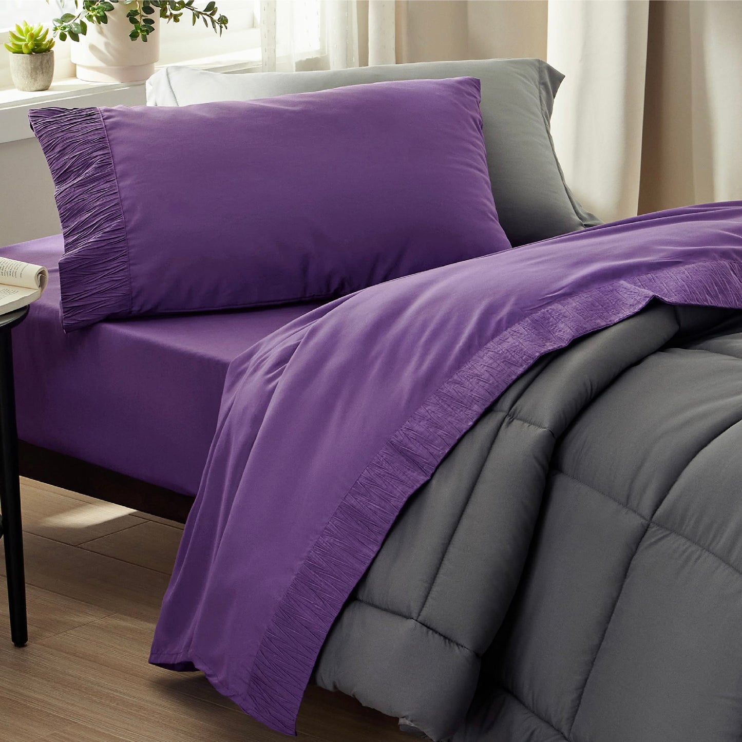 Bedsure Twin Sheets Set - Soft Twin Bed Sheets, 3 Pieces Hotel Luxury Purple Sheets Twin, Easy Care Polyester Microfiber Cooling Bed Sheet Set