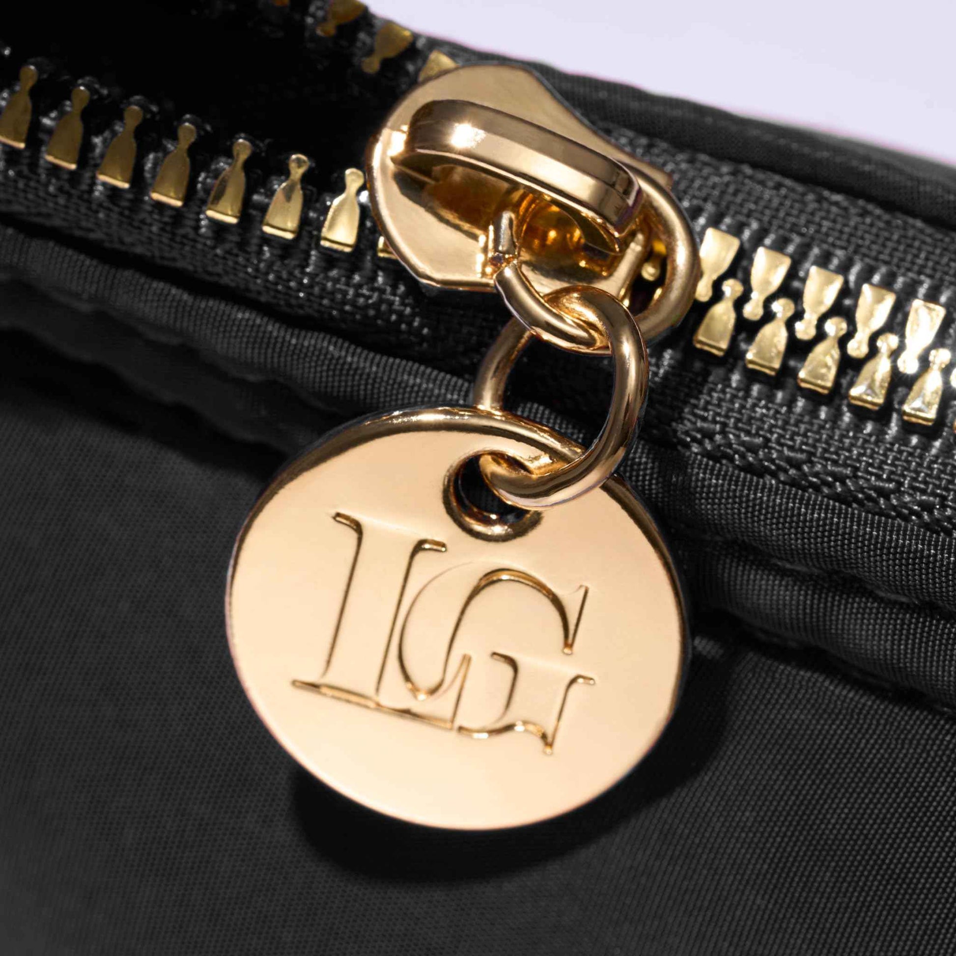 LAURA GELLER NEW YORK Corduroy Makeup Bag + 2pc Blending Beauties Brush Set