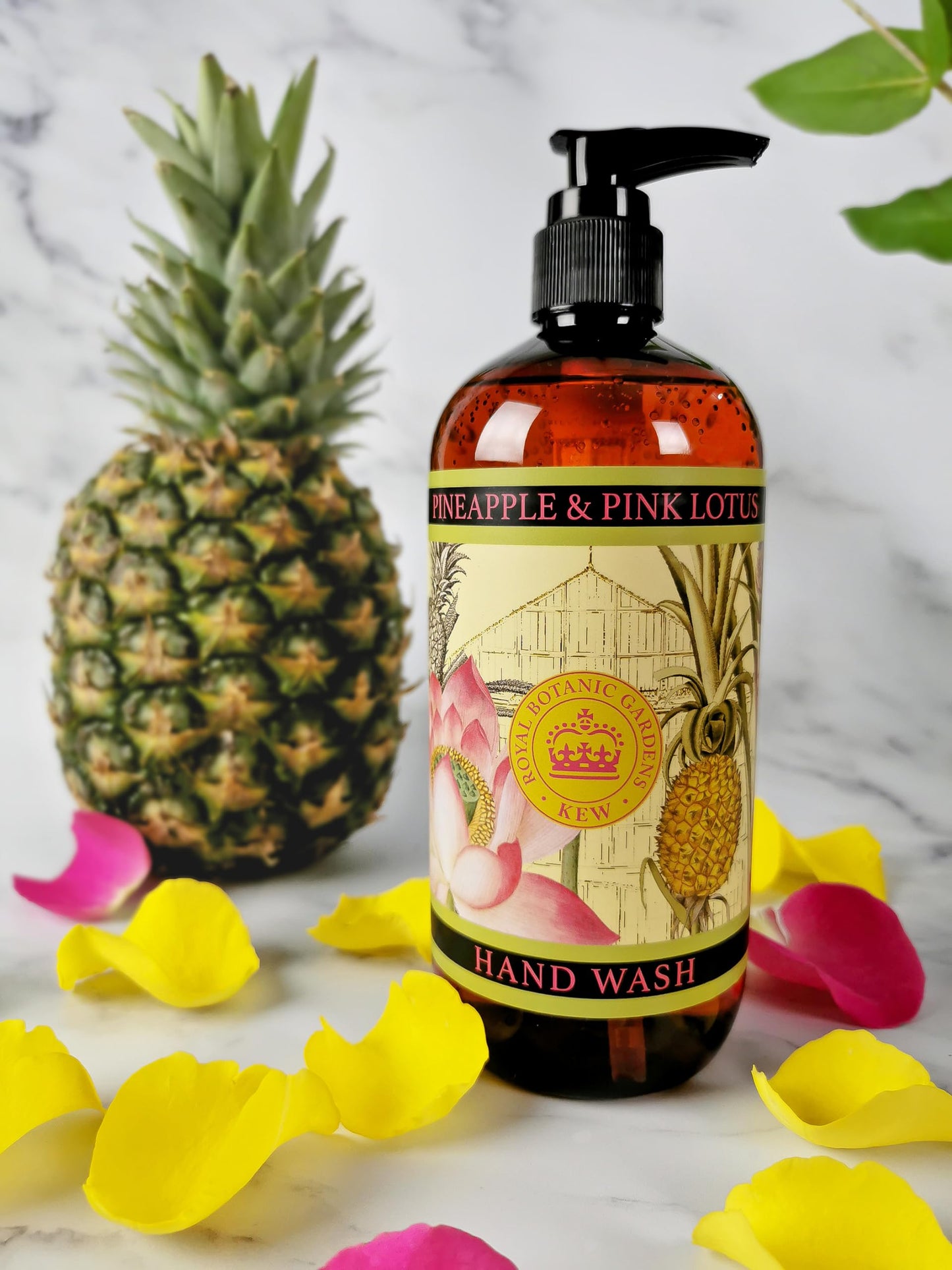 The English Soap Company Kew Gardens Luxury Hand and Body Wash, Refreshing Botanical Wash with a Rich Lather, Enriched with Soothing Aloe Vera and Vitamin E, Pineapple and Pink Lotus Scent 500ml