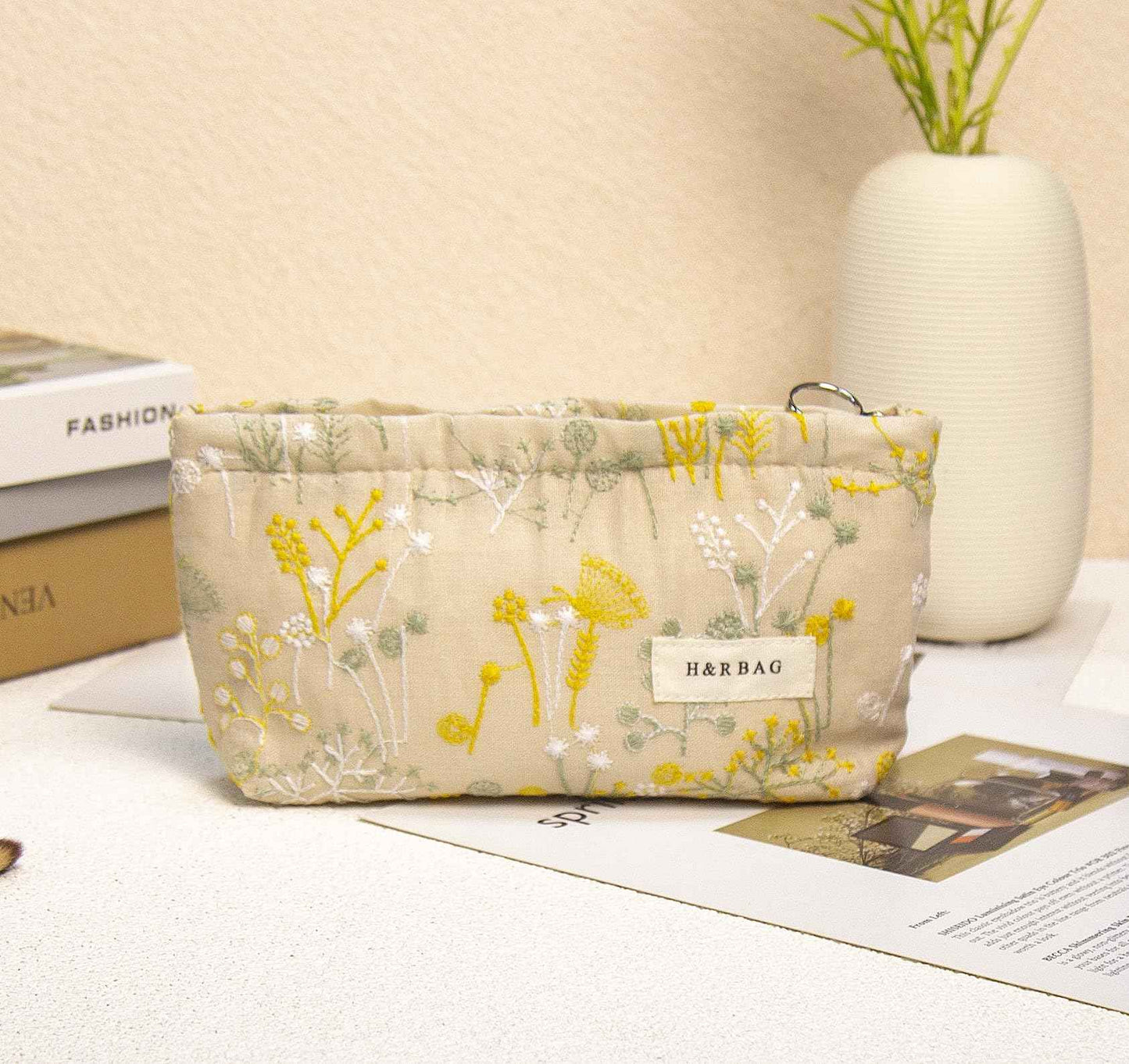 getgto 2 Pcs Makeup Bags, Large Cosmetic Bag Travel Toiletry Bag Organizer for Women, Embroidery Craft, Floral Makeup Bag Small Cosmetic Pouch Purse with Zipper Gifts for Girls Teen