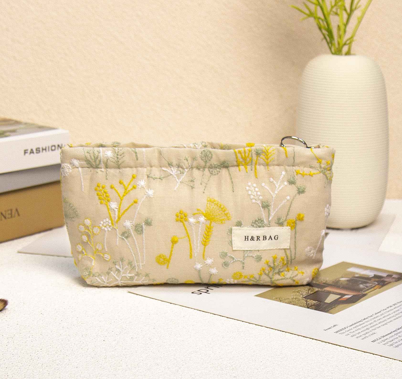 getgto 2 Pcs Makeup Bags, Large Cosmetic Bag Travel Toiletry Bag Organizer for Women, Embroidery Craft, Floral Makeup Bag Small Cosmetic Pouch Purse with Zipper Gifts for Girls Teen