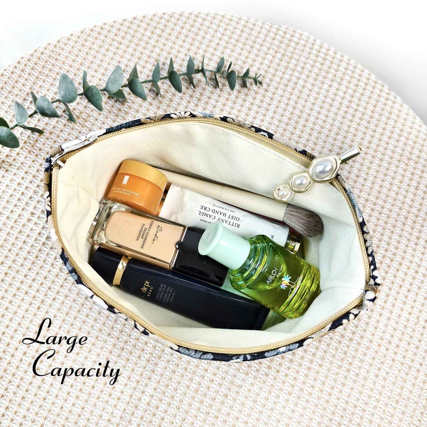 STARDW Aesthetic Floral Makeup Bag Cute Small Cosmetic Bags for Women Girls, Travel Toiletry Bag Large Capacity Zipper Makeup Pouch, Purse Organizer Pouches