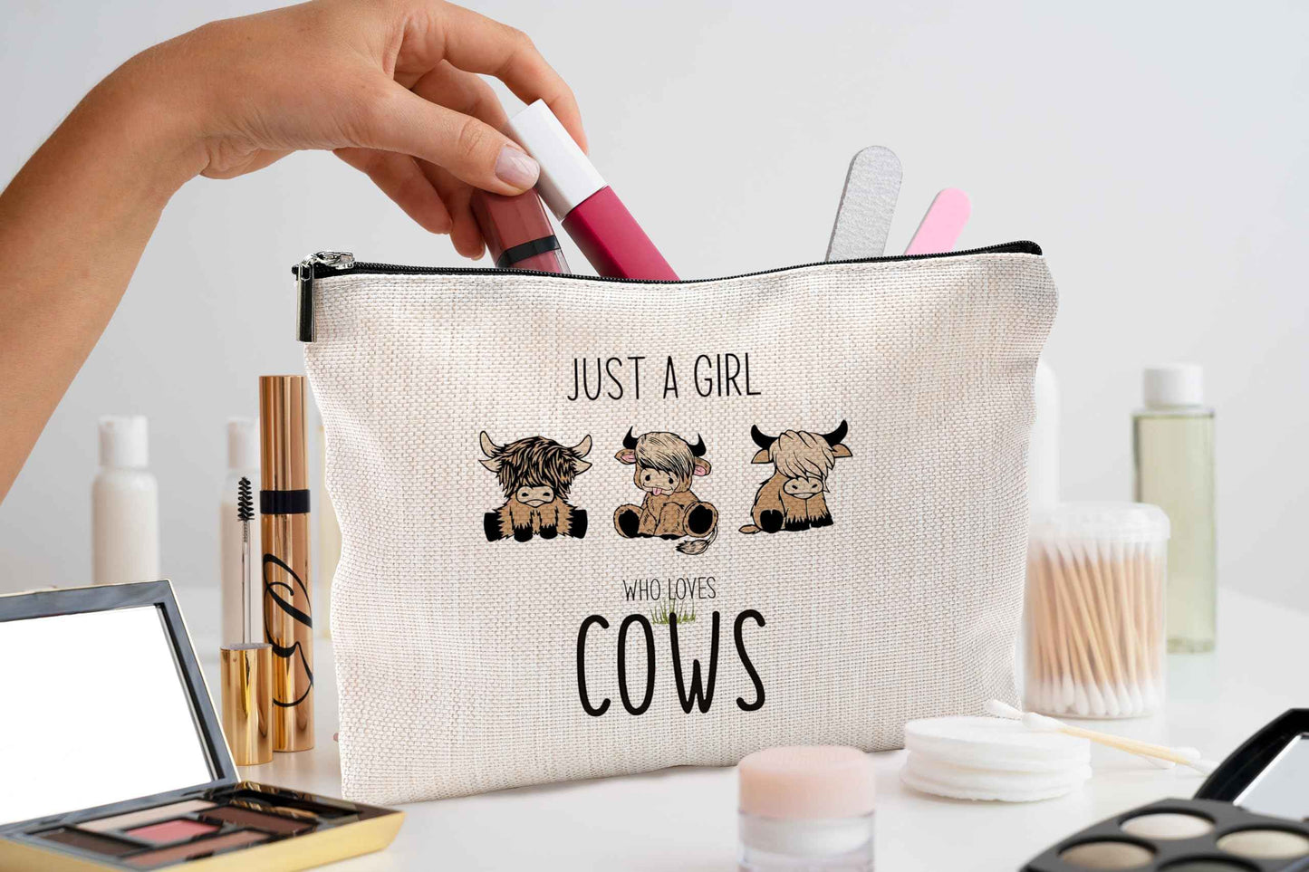 QGFM Western Cow Makeup Bag, Gifts for Women Who Love Cows, Cosmetic Bags With Zipper