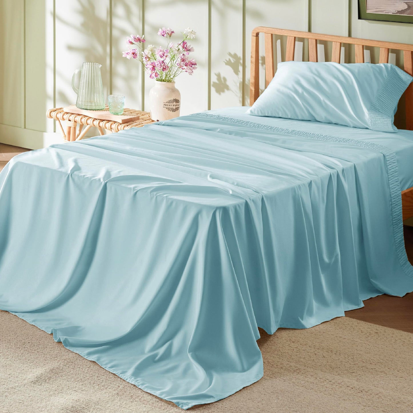 Bedsure Twin Sheets Set - Soft Twin Bed Sheets, 3 Pieces Hotel Luxury Spa Blue Sheets Twin, Easy Care Polyester Microfiber Cooling Bed Sheet Set