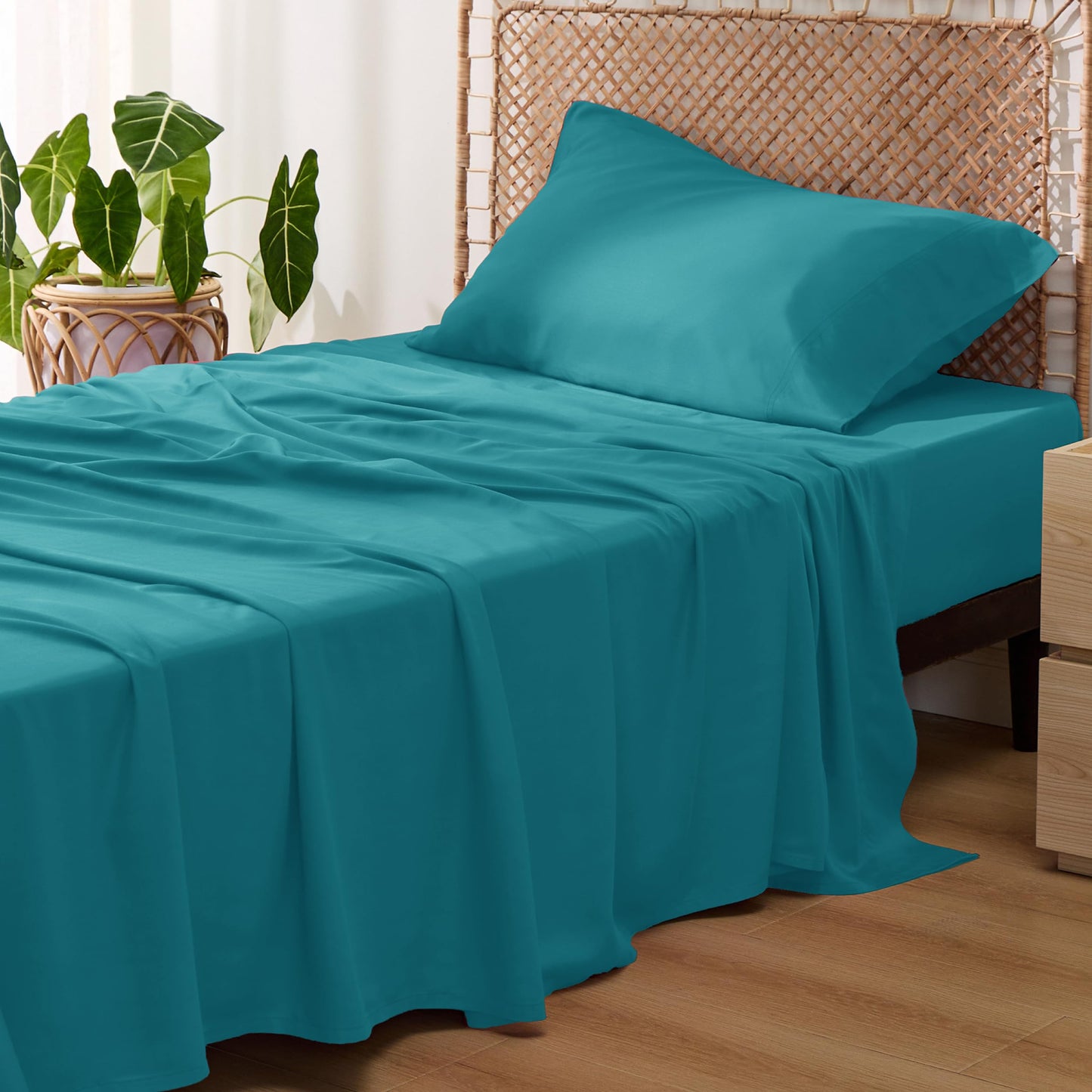 Bedsure Twin Sheets Set, Cooling Sheets Twin Size Bed Set, Rayon Derived from Bamboo, Twin Size Sheets, Breathable & Soft Bed Sheets, Hotel Luxury Silky Bedding Sheets & Pillowcases, Turquoise