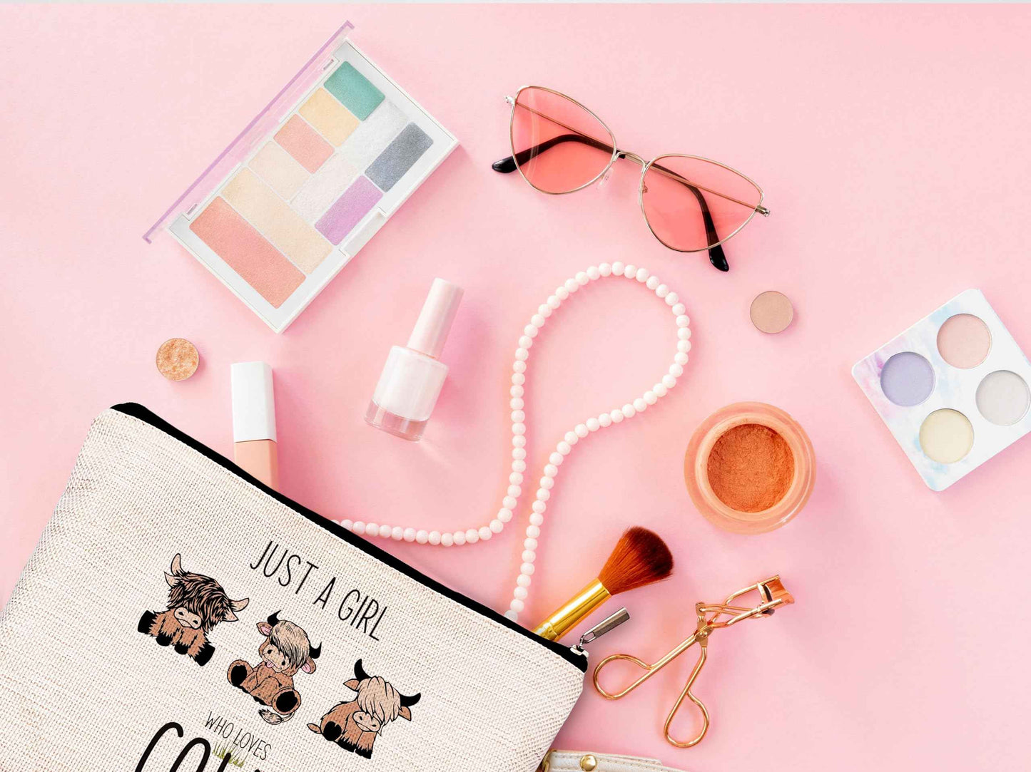 QGFM Western Cow Makeup Bag, Gifts for Women Who Love Cows, Cosmetic Bags With Zipper