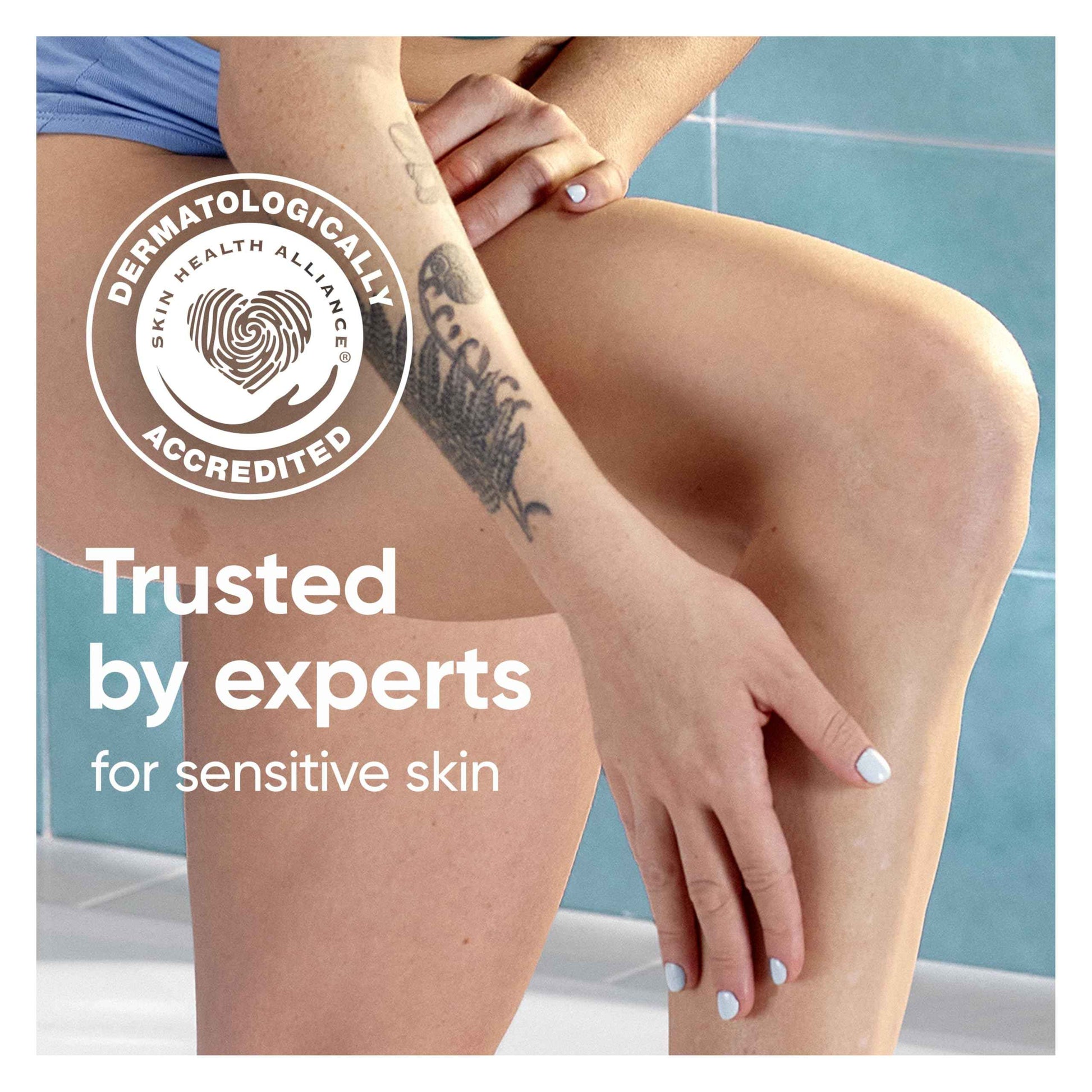 Gillette Venus Extra Smooth Sensitive Womens Razor Blade Refills, 6 Count, Designed for Women with Sensitive Skin, Holiday Gifts for Women