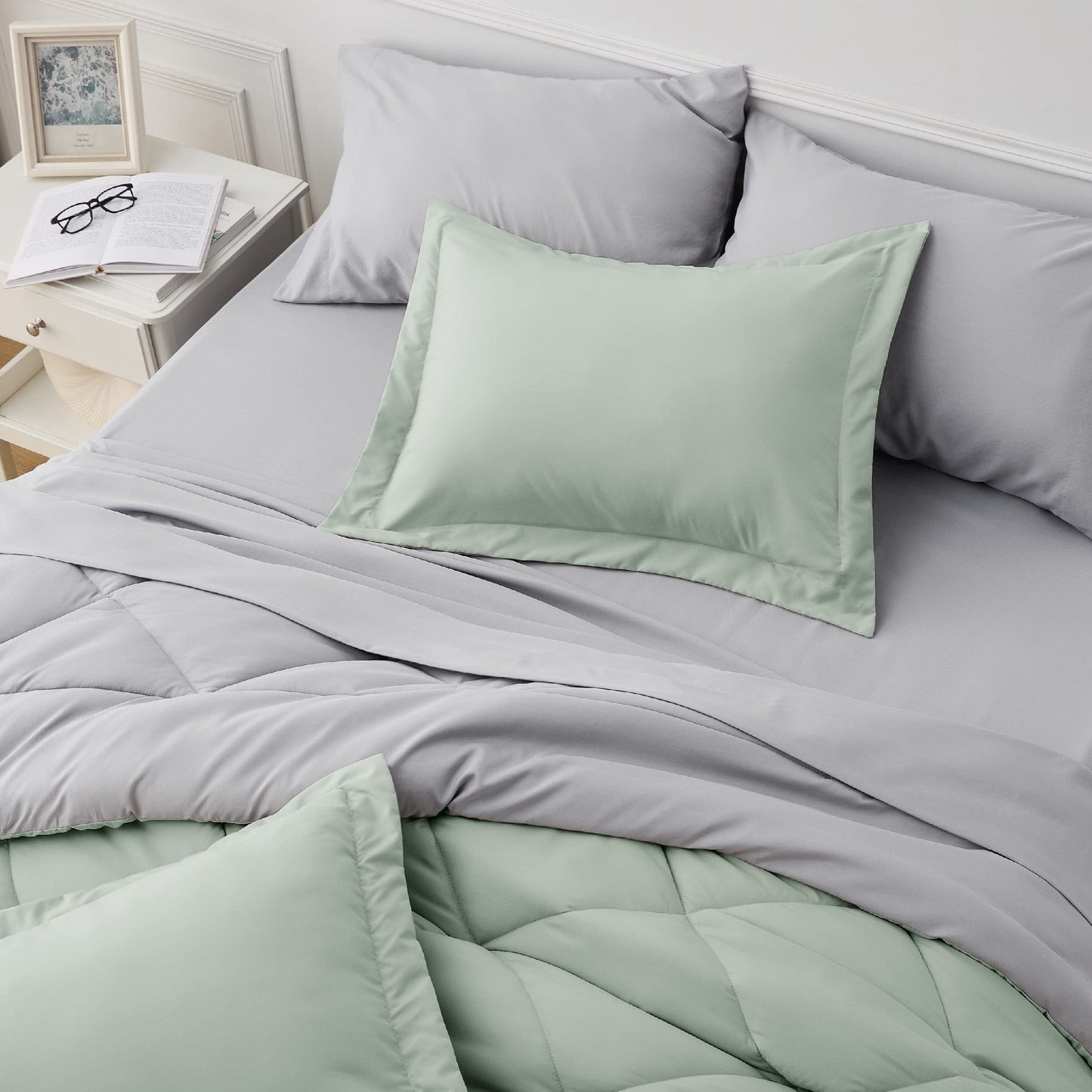 Bedsure Sage Green Twin Comforter Sets - 5 Pieces Reversible Twin Bedding Sets for College, Sage Green Extra Long Bed Set Twin with Comforters, Sheets, Pillowcase & Sham