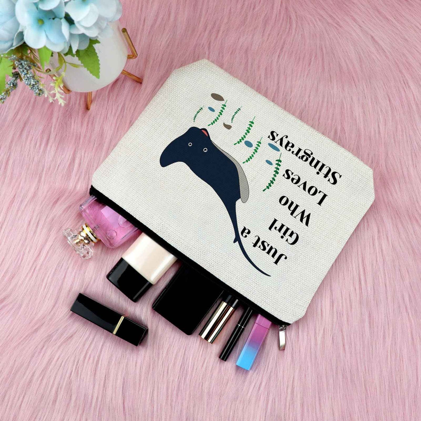 Stingray Themed Makeup Bag for Women Ocean Animal Gifts for Stingray Lovers Cosmetic Bag Sea Animal Manta Ray Gifts Christmas Funny Birthday Presents for Her Travel Pouch