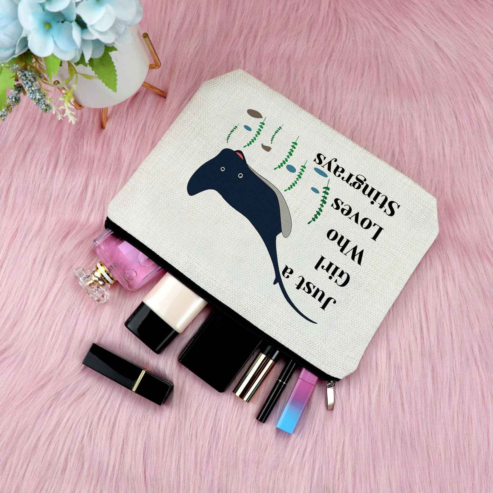 Stingray Themed Makeup Bag for Women Ocean Animal Gifts for Stingray Lovers Cosmetic Bag Sea Animal Manta Ray Gifts Christmas Funny Birthday Presents for Her Travel Pouch