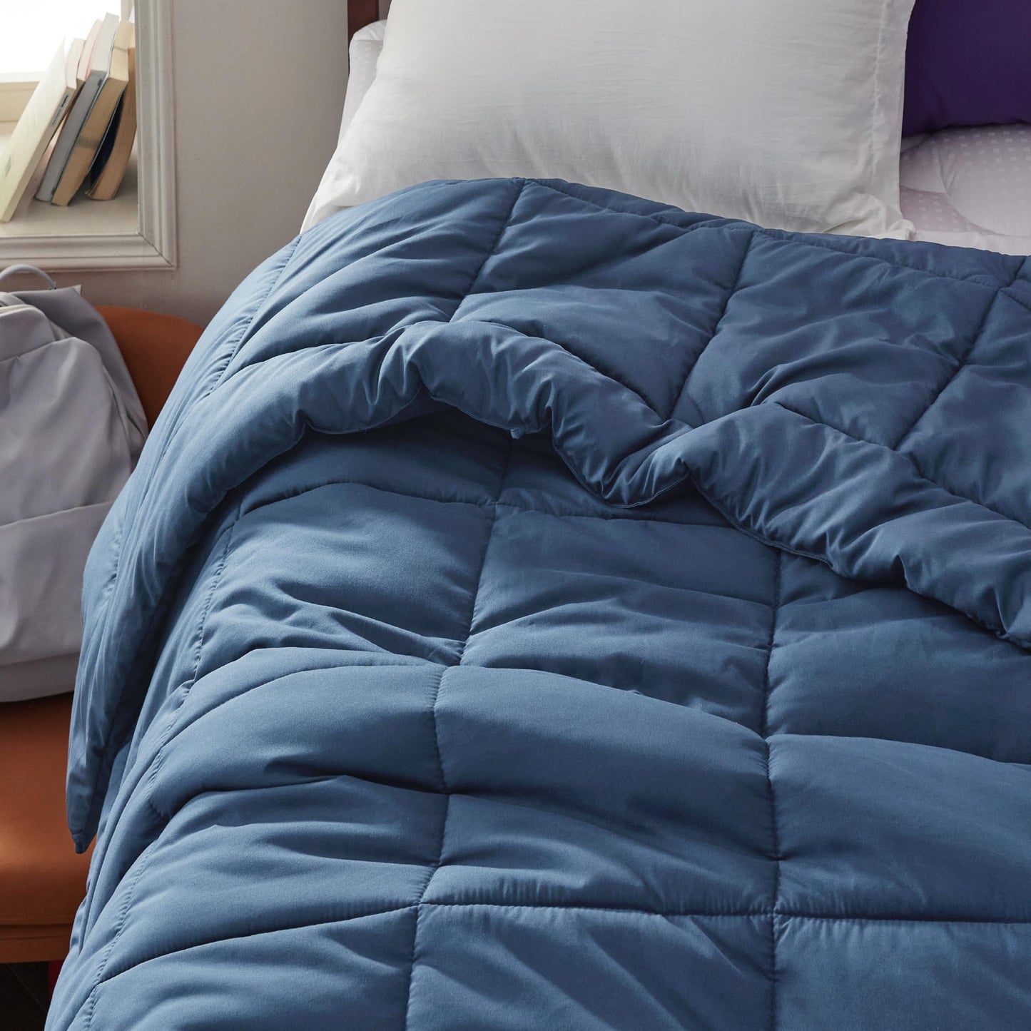 Bedsure Comforter Duvet Insert - Quilted Comforters Twin XL Size, All Season Duvet, Down Alternative Bedding Comforter with Tabs(Royal Blue,Twin XL 92"x68")