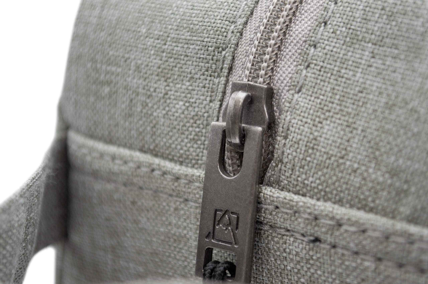 Avalanche Dopp Kit/Toiletry Bag (Gray)