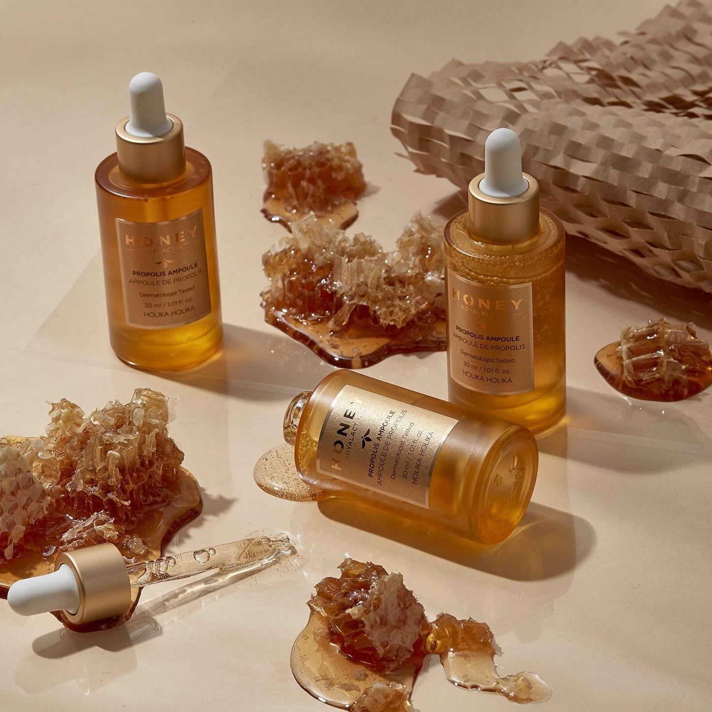 HOLIKA HOLIKA Honey Royal Lactin Propolis Ampoule - Face Serum 64% Propolis Extract - Royal Jelly, Niacinamide, Hyaluronic Acid, Shea Butter - Radiance Enhancing Hydrating Korean Skincare, 1.01oz