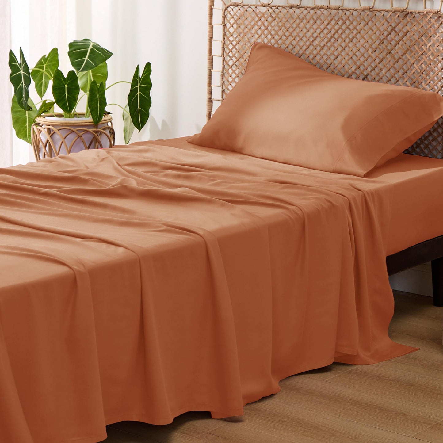 Bedsure Twin Sheets Set, Cooling Sheets Twin Size Bed Set, Rayon Derived from Bamboo, Twin Size Sheets, Breathable & Soft Bed Sheets, Hotel Luxury Silky Bedding Sheets & Pillowcases, Burnt Orange