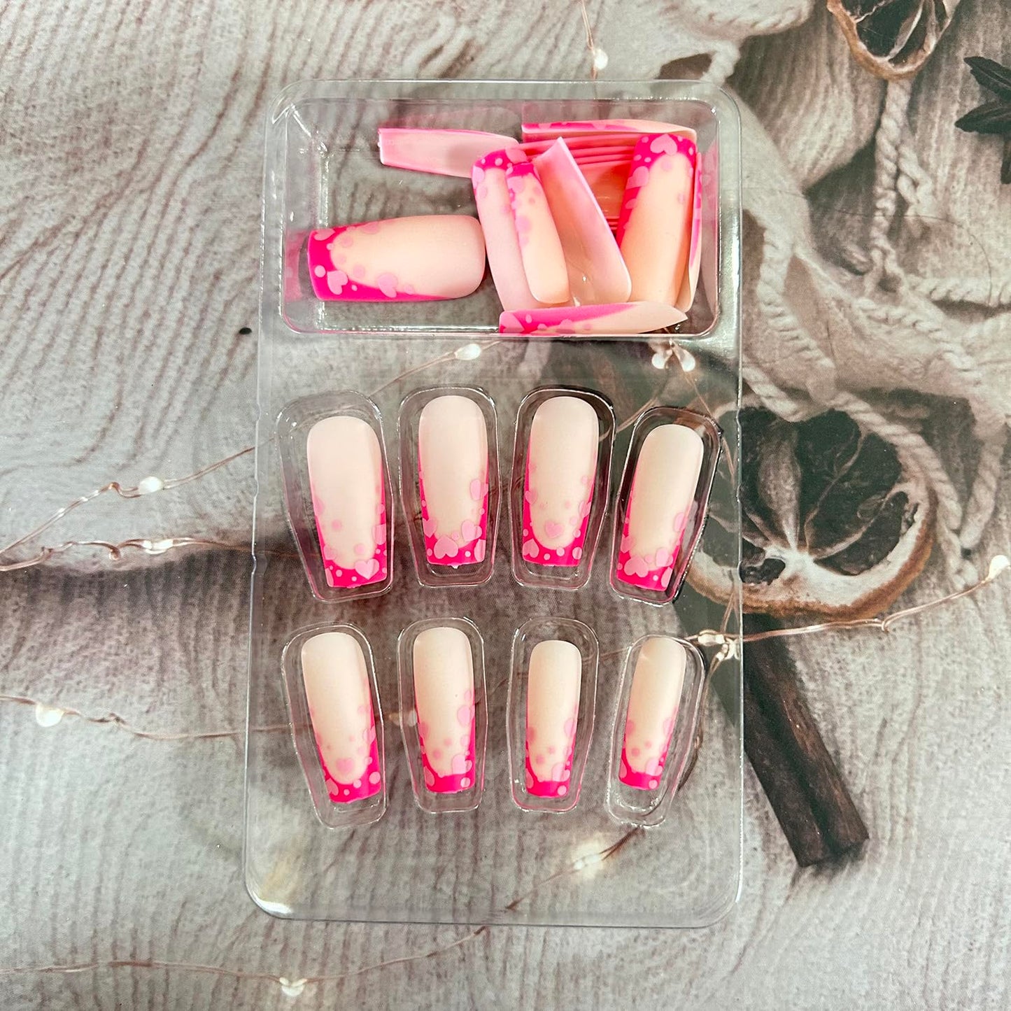 Press on Nails Long Length Pink Love Heart False Nails with Design Valentine's Day Pink French Heart Nails Artificial Acrylic Nails Full Cover Glossy Coffin Fake Nails Glue on Nails for Women 24Pcs