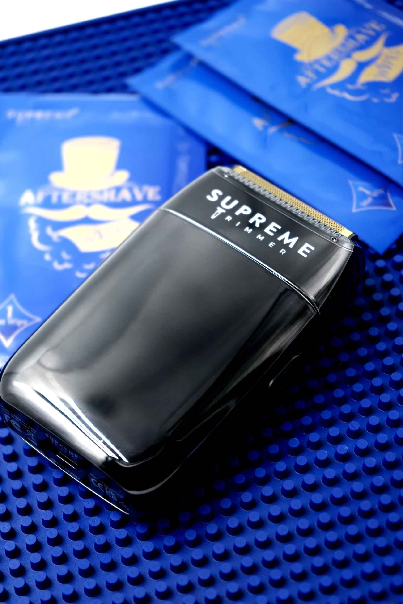 Supreme Trimmer Crunch Lite STF600 | Professional Double Foil Shaver for Men | Cordless & Corded, 60 Min Runtime, Hidden LED Display | Barber Face & Head Finishing Razor