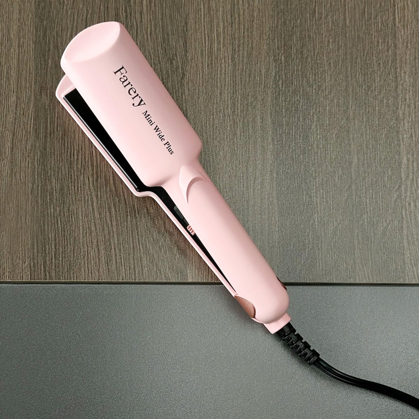 FARERY Mini Flat Iron Travel Size, 1.5 Inch Ceramic Mini Hair Straightener, Small Flat Iron for Short to Medium Hair, Portable Hair Straightener with Dual Voltage and Storage Bag