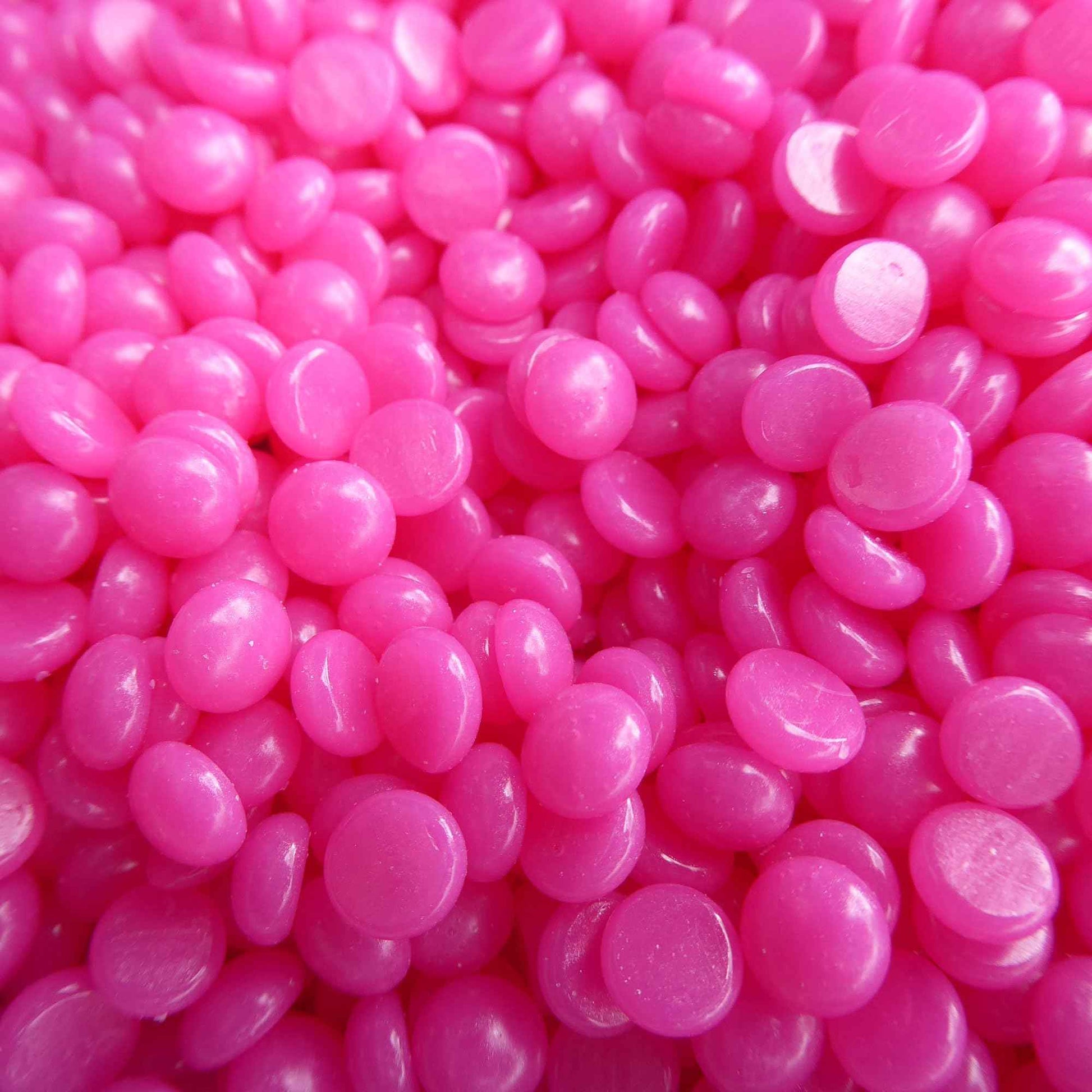 Waxness Spa Choice Hard Wax Medium Creamy Versatile Sparkly Fuchsia 2.2 lb 1kg