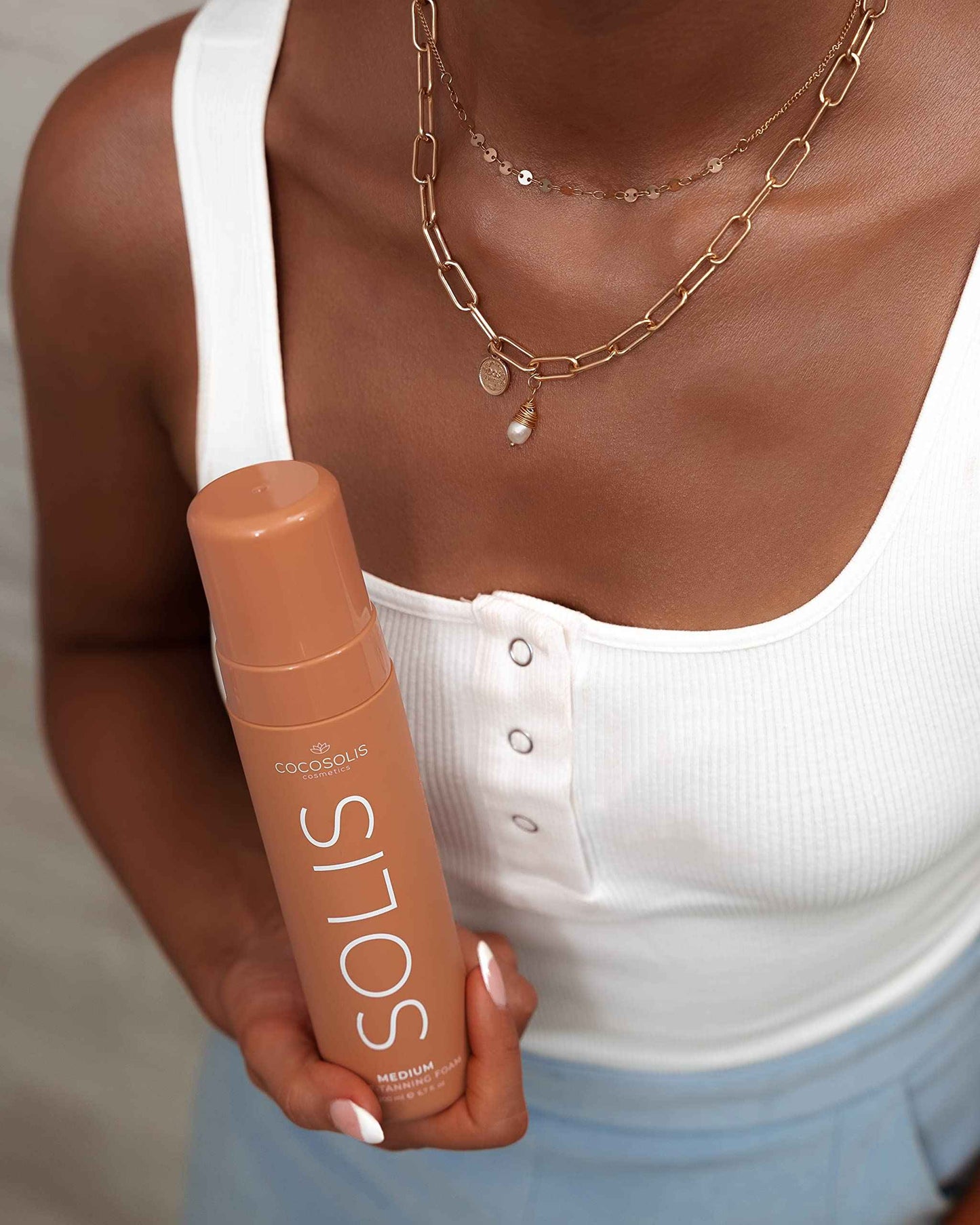 COCOSOLIS SOLIS medium self-tanning lotion for face and body, mousse for a rich, natural and long-lasting tan, with plant-based DHA (200 ml)