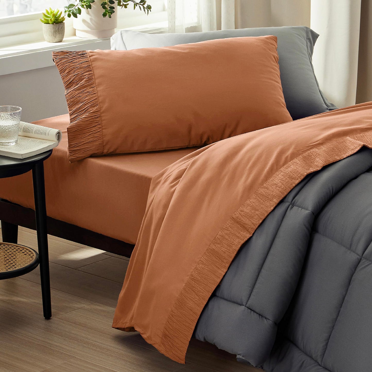 Bedsure Twin Sheets Set - Soft Twin Bed Sheets, 3 Pieces Hotel Luxury Terracotta Sheets Twin, Easy Care Polyester Microfiber Cooling Bed Sheet Set