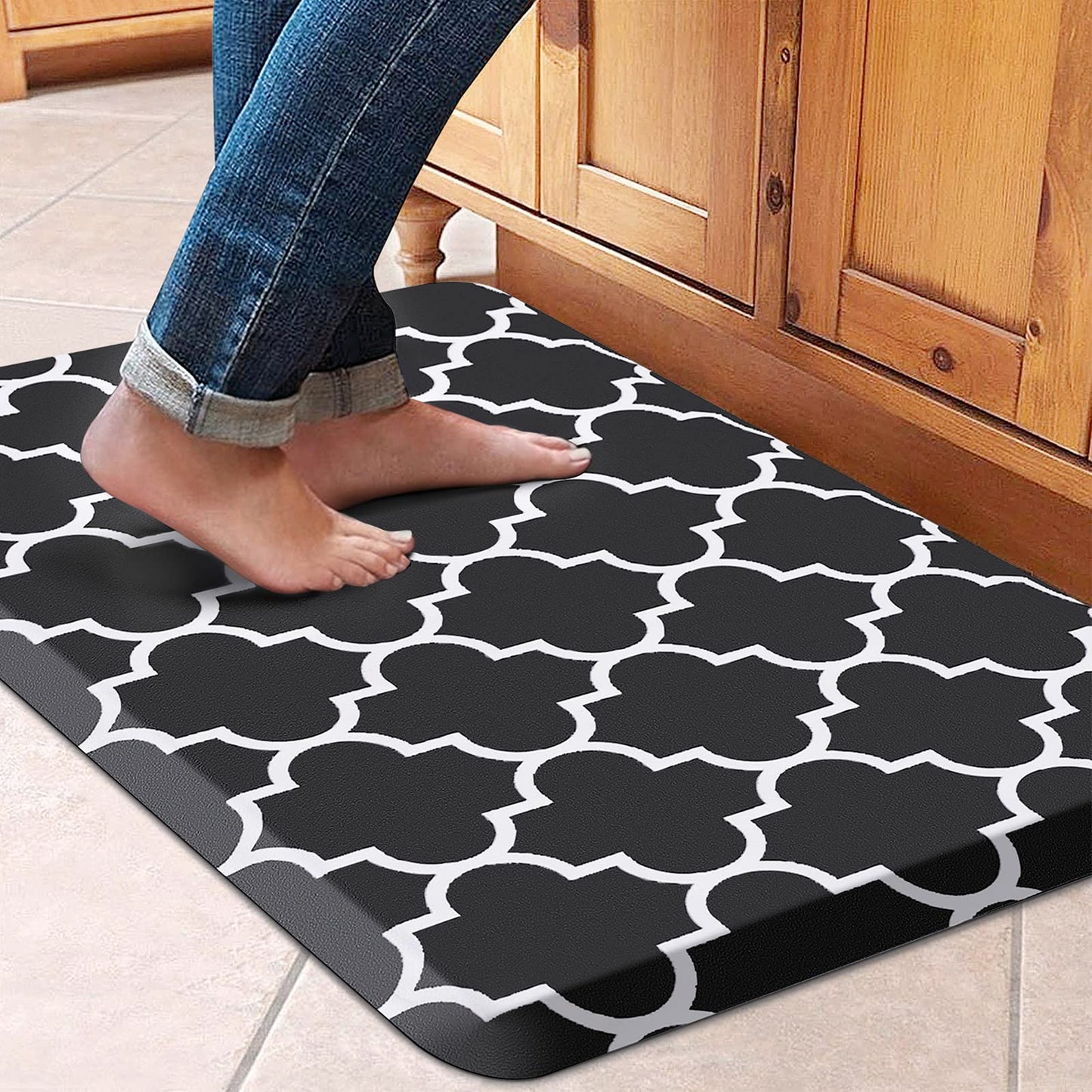 WISELIFE Anti-Fatigue Cushioned Kitchen Mat / Rug ,17.3"x 28",Non Slip Heavy Duty PVC Ergonomic Waterproof Comfort Rugs for Floor Home, Office, Sink, Laundry,Black