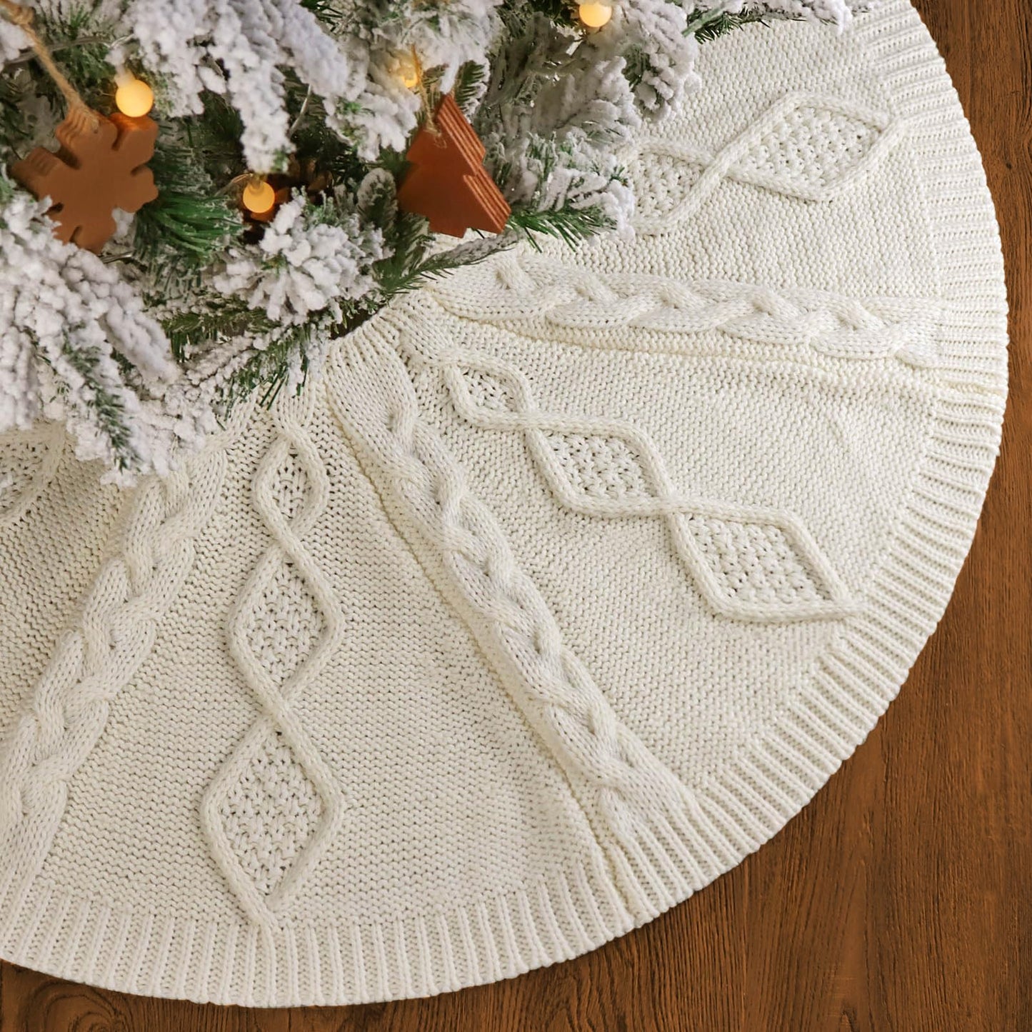 LimBridge Knitted Christmas Tree Skirt: 48 Inches Cream White Tree Skirt, Diamond Braided Cable Knit Thick Rustic Christmas Tree Decorations, Christmas Decor Xmas Holiday Home Party Decorations