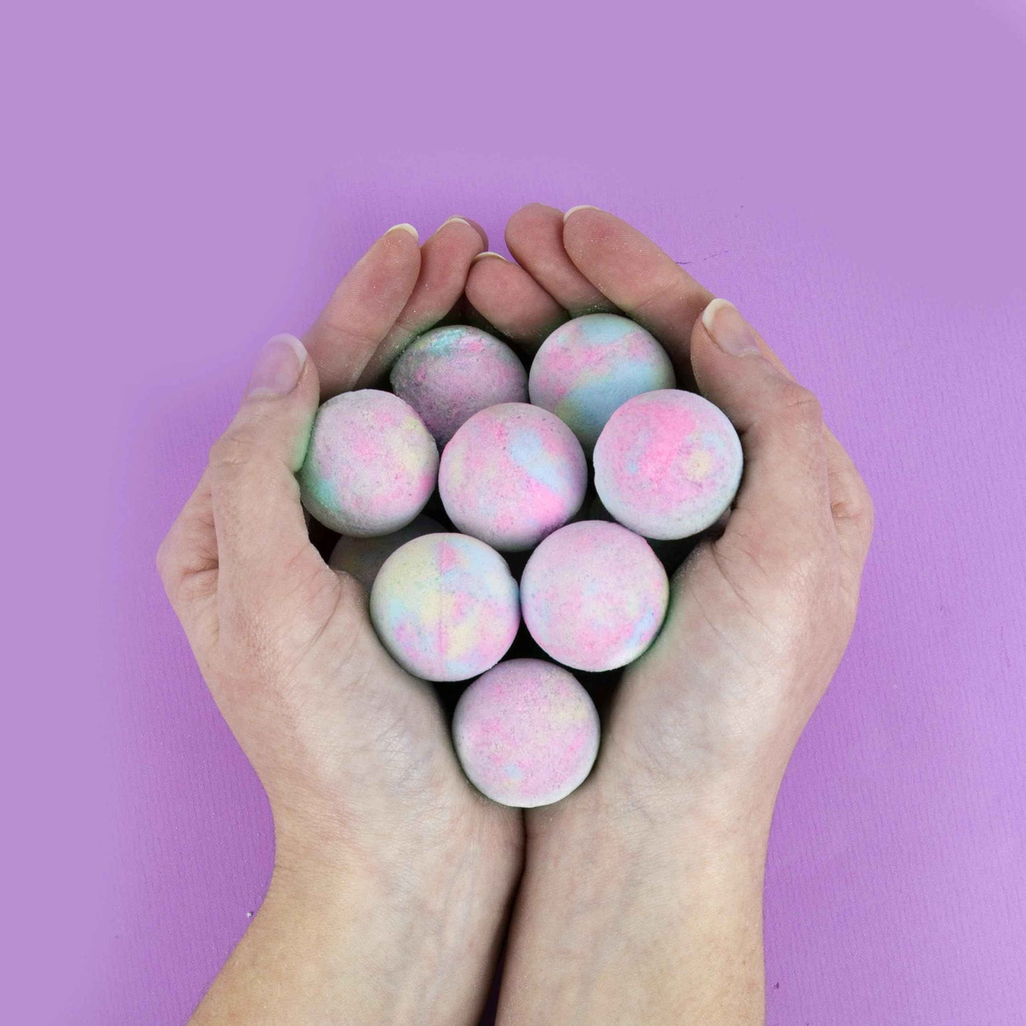 Gift Republic Unicorn Poo Bath Bombs Raspberry Scented Mini Colourful Bath Bombs for Kids Fun Bathtime Fizzies Pampering Gift Set