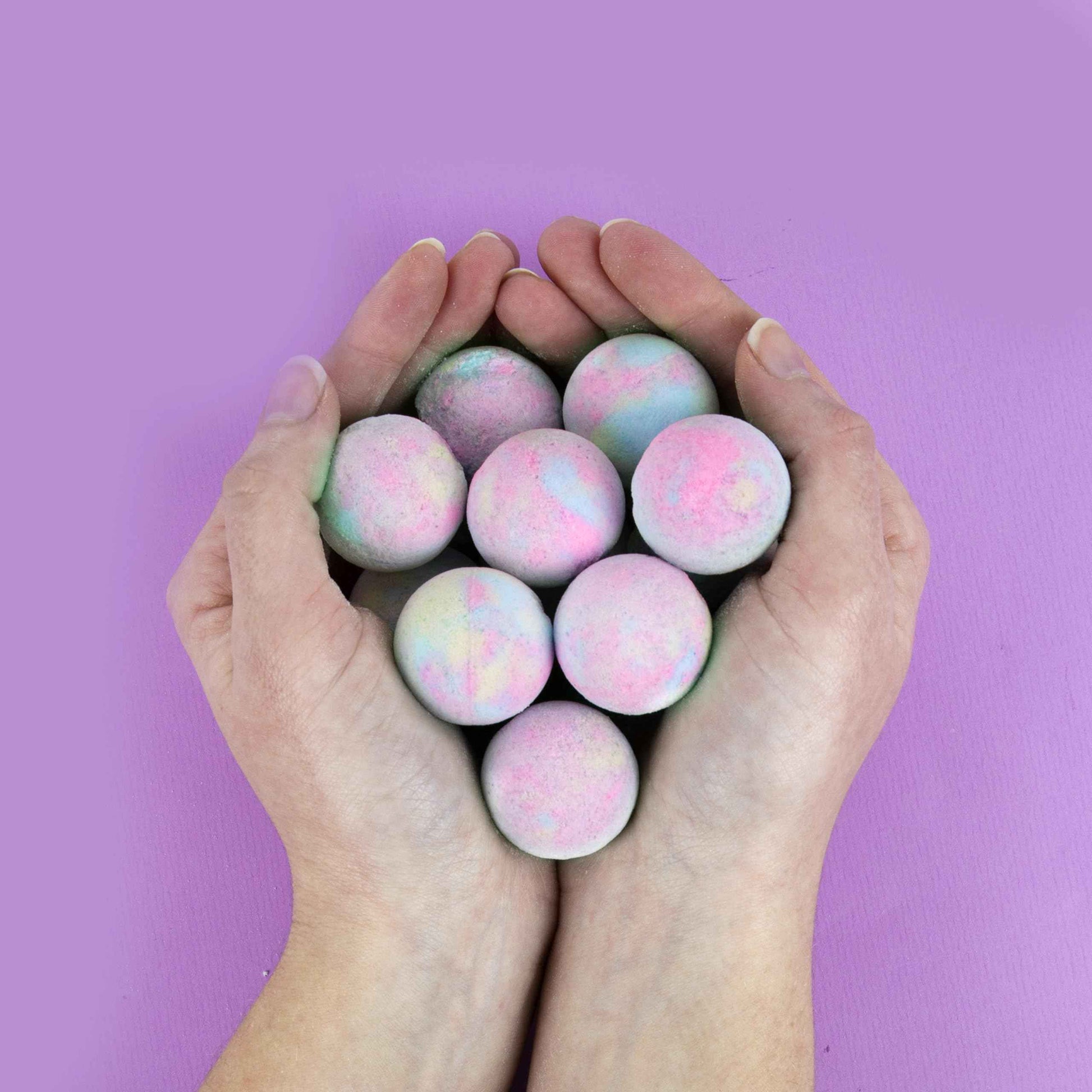 Gift Republic Unicorn Poo Bath Bombs Raspberry Scented Mini Colourful Bath Bombs for Kids Fun Bathtime Fizzies Pampering Gift Set