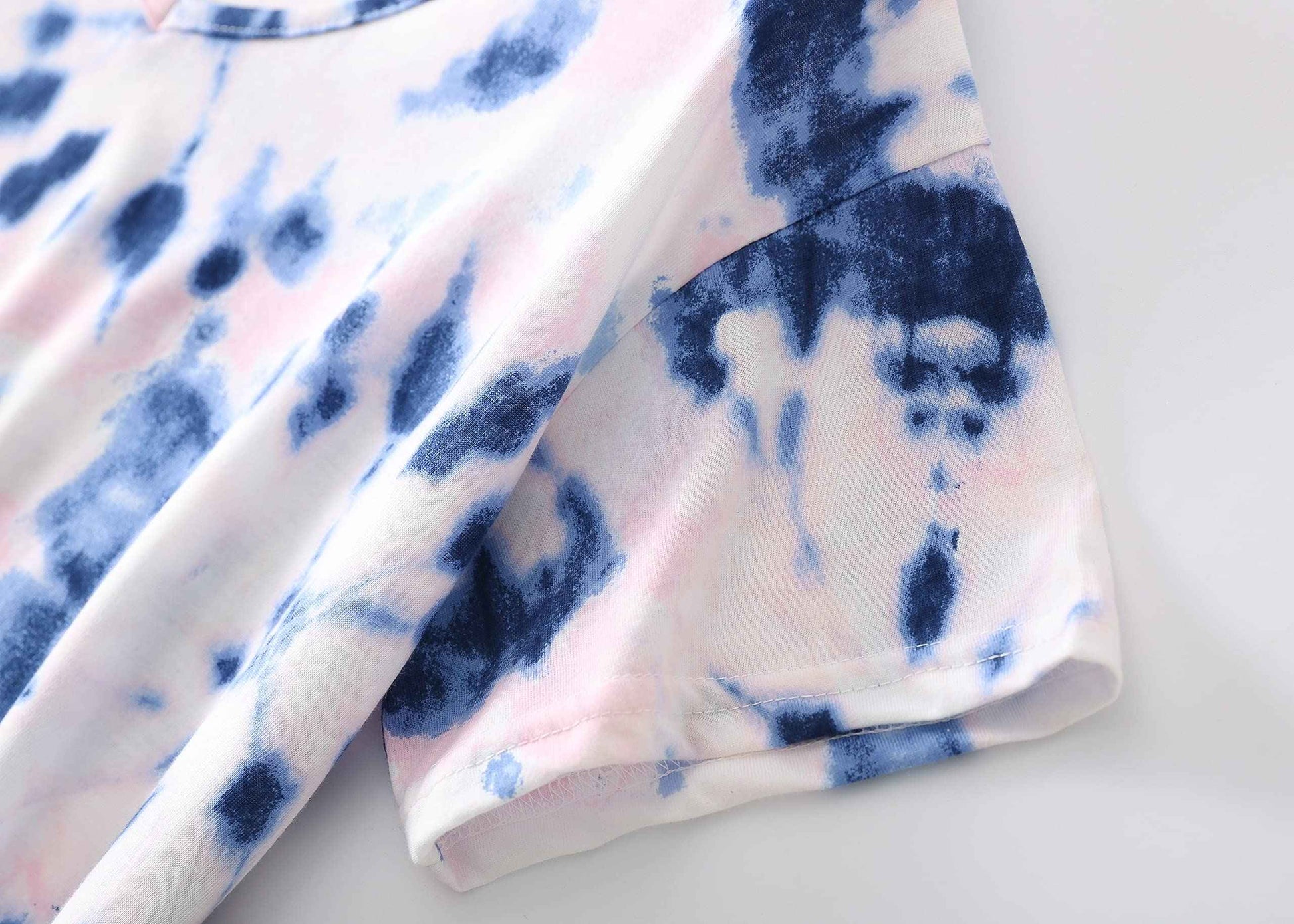 PNAEONG Women Pajama Set Sleepwear Tops with Capri Pants Casual and Fun Prints Pajama Sets Pink Blue 2XL