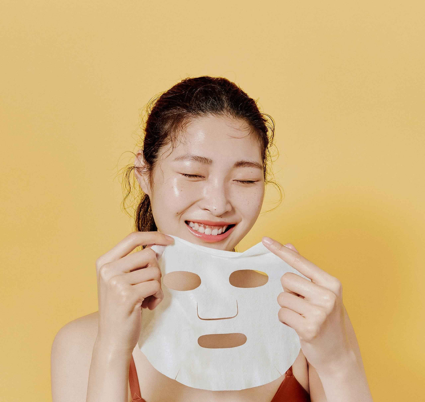 COSRX Propolis Nourishing Sheet Mask 10 EA, Soothing & Plumping Honey Serum, Leave-on Face Mask for Healthy Glow & Deep Moisture, Not Tested on Animals, No Parabens, No Sulfates, Korean Skin Care