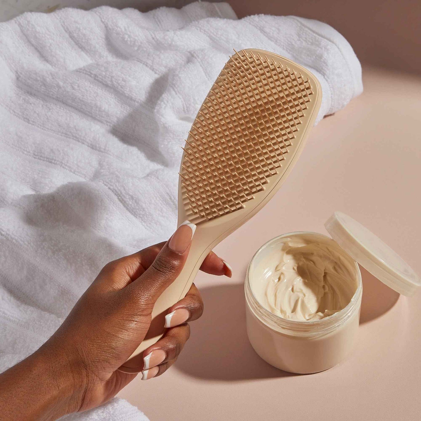 Tangle Teezer Large Ultimate Detangler Hairbrush for Wet & Dry Hair, Eliminates Knots & Reduces Breakage for Long, Thick, & Curly Hair Types, Vanilla