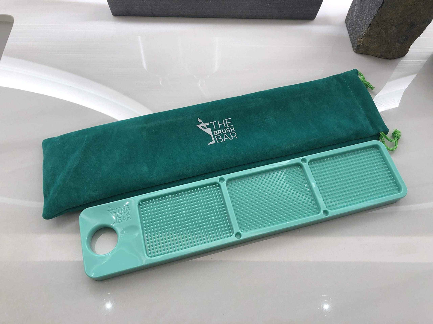 Mat Makeup Brush Cleaner - Exfoliating Pad for Deep Cleaning Foundations Brushes