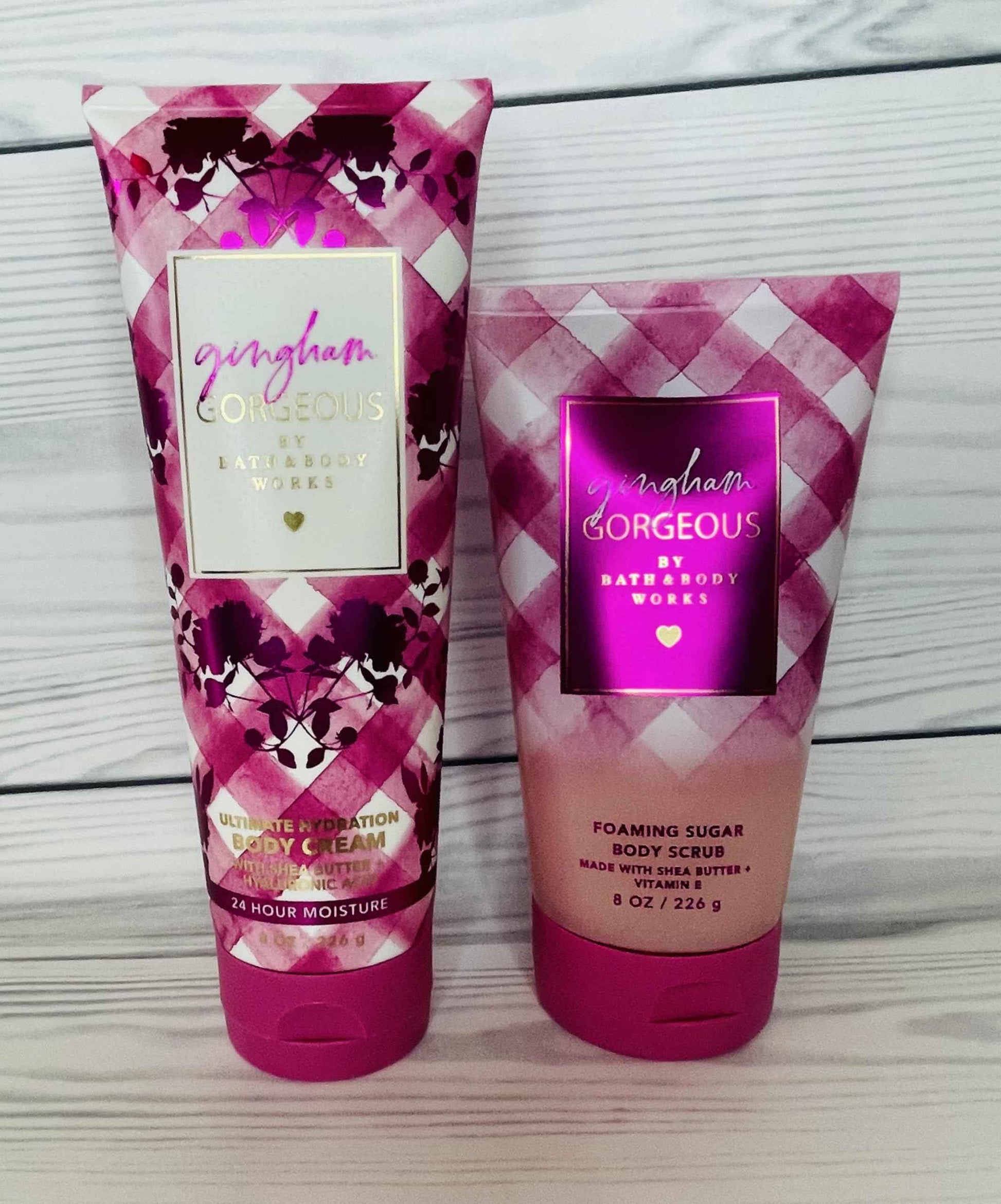 Bath and Body Works Women's Gingham Gorgeous Ultimate Hydration Body Cream and Foaming Sugar Scrub