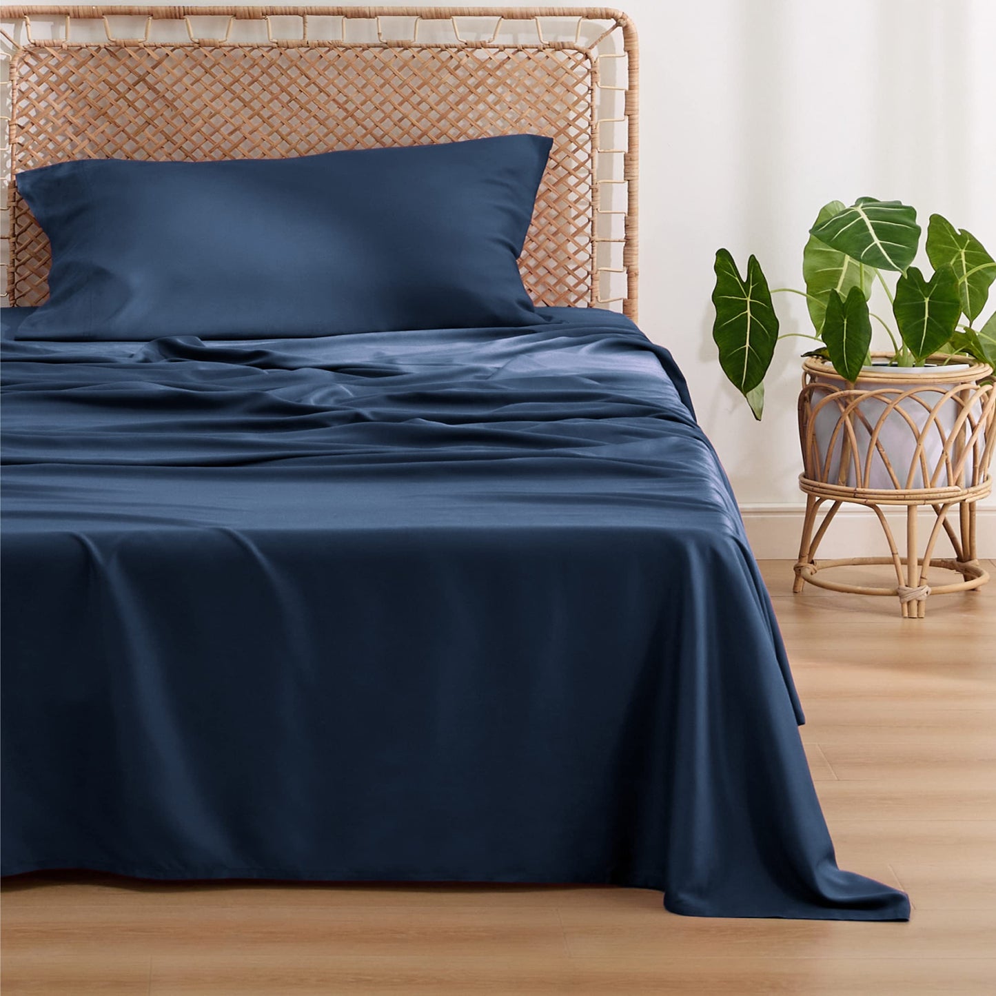 Bedsure Twin Sheets Set, Cooling Sheets Twin Size Bed Set, Rayon Derived from Bamboo, Twin Size Sheets, Breathable & Soft Bed Sheets, Hotel Luxury Silky Bedding Sheets & Pillowcases, Navy