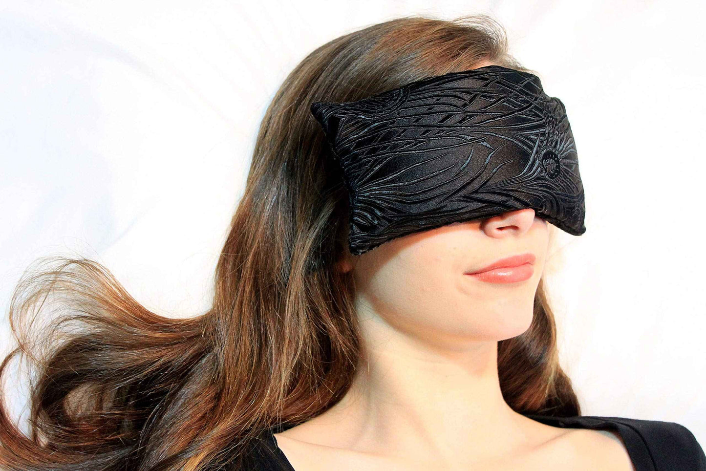 Candi Andi Handmade Luxe Serenity Eye Pillow - All-Natural Flaxseed - Unscented – Weighted Eye Mask for Yoga, Meditation, Hot & Cold Therapy - Black Magic - TEP-BM