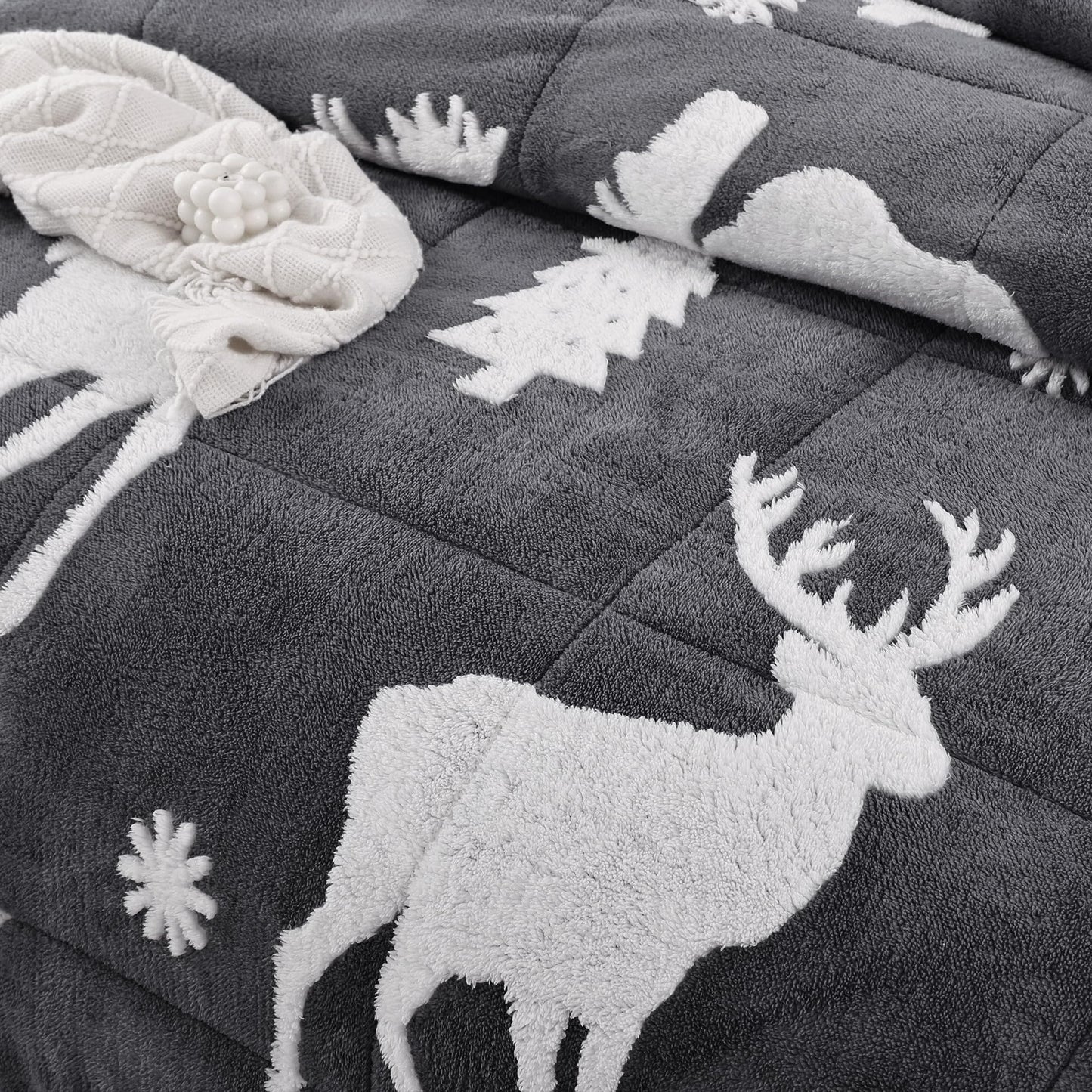 JANZAA Christmas Bedding Queen Comforter Set with Christmas Tree and Deer Stereoscopic on Grey Comforter Soft Velvet Comforter Set