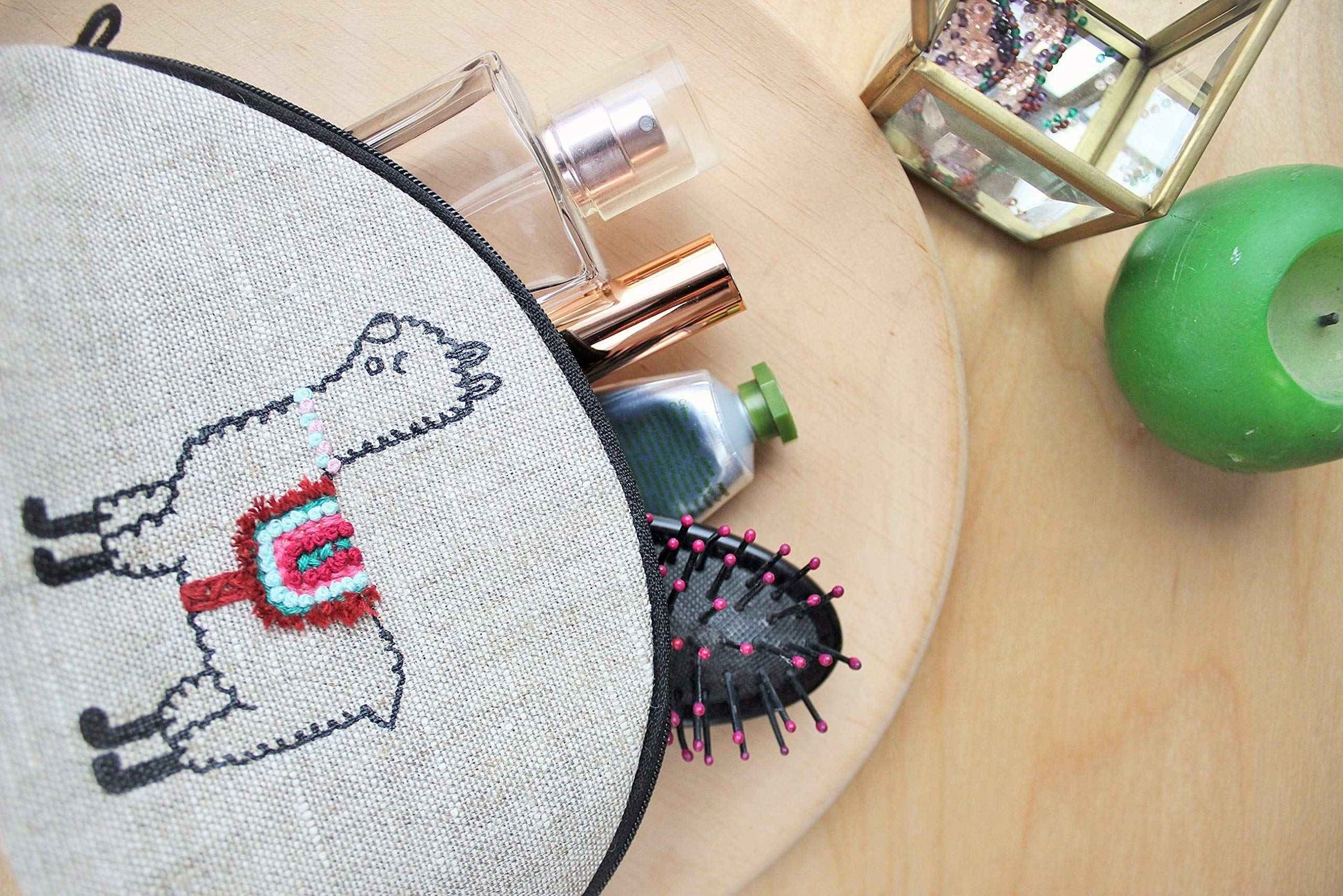 Alpaca makeup bag Embroidered llama cosmetic purse Small beauty bag for women Linen zippered pouch