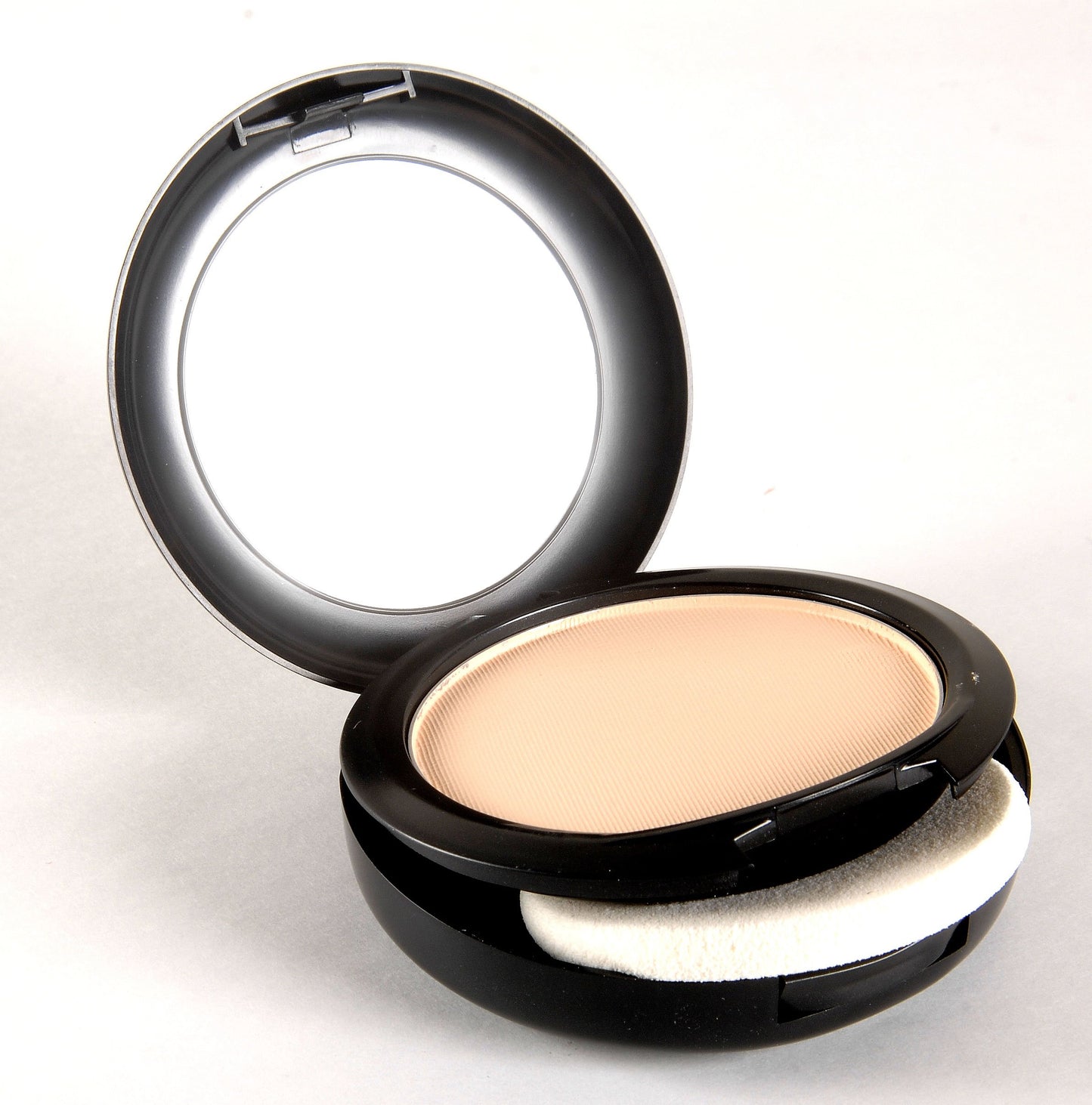 Mac Studio Fix Powder Plus Foundation Nc15 15gm/0.52 Oz