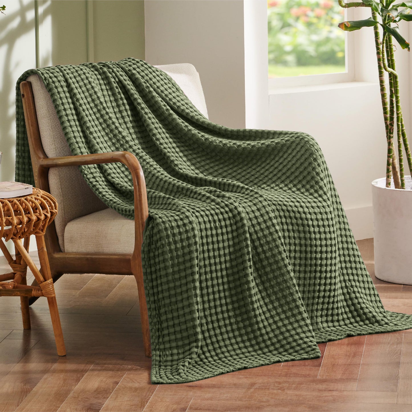 Bedsure Cooling Cotton Waffle Weave Throw Blanket - Lightweight Breathable Blanket of Rayon Derived from Bamboo for Hot Sleepers, Luxury Throws for Bed, Couch and Sofa, Green, 50x70 Inches