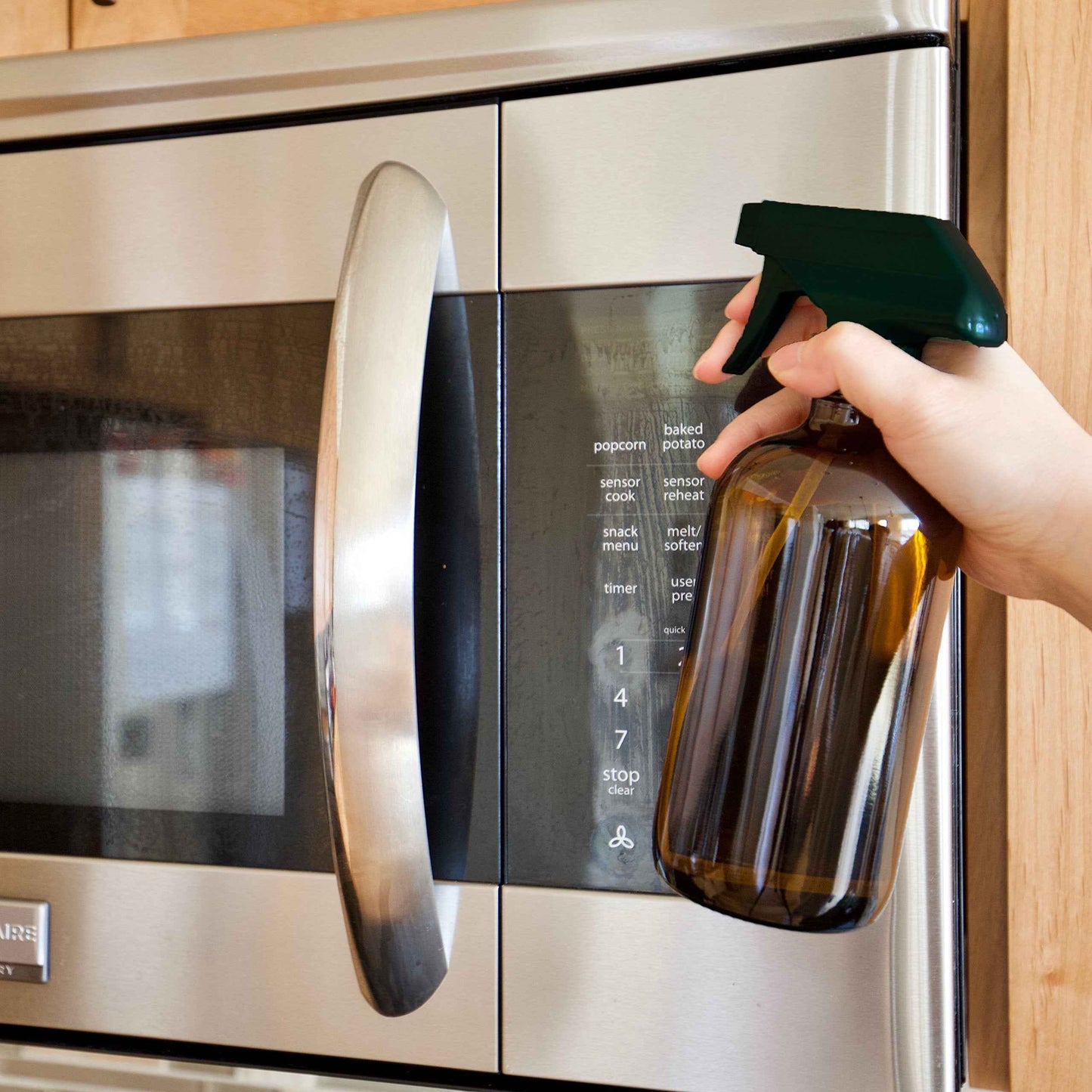 Youngever 7 Amber Glass Spray Bottles, 2 Pack 16 Ounce Empty Amber Spray Bottles, 1 Pack 8 Ounce Amber Spray Glass Bottle and 4 Pack 2 Ounce Glass Amber Spray Bottles for Essential Oils