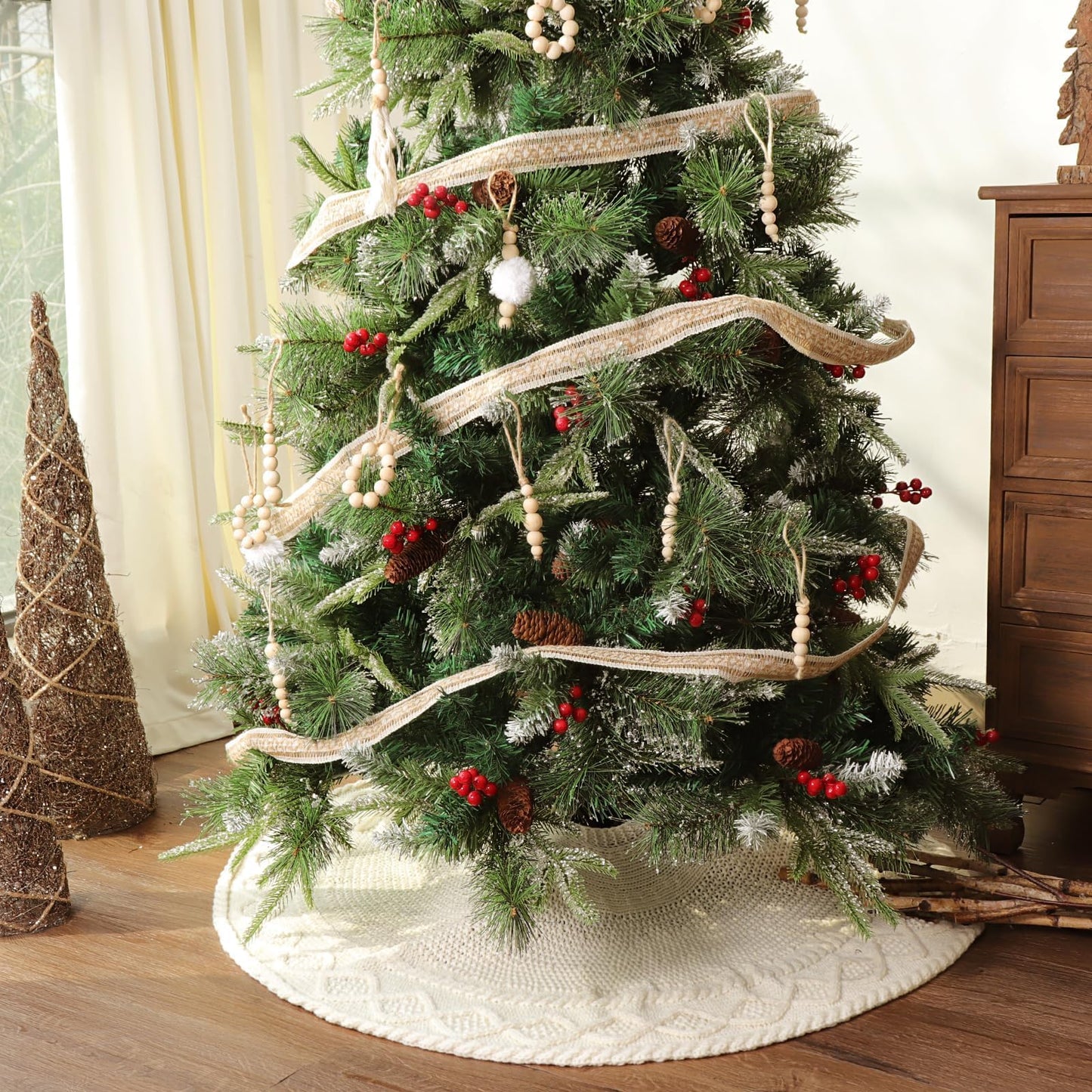 LimBridge Knitted Christmas Tree Skirt: 36 Inches Cream White Tree Skirt, Diamond Edge Cable Knit Thick Rustic Christmas Tree Decorations, Christmas Decor Xmas Holiday Home Party Decorations