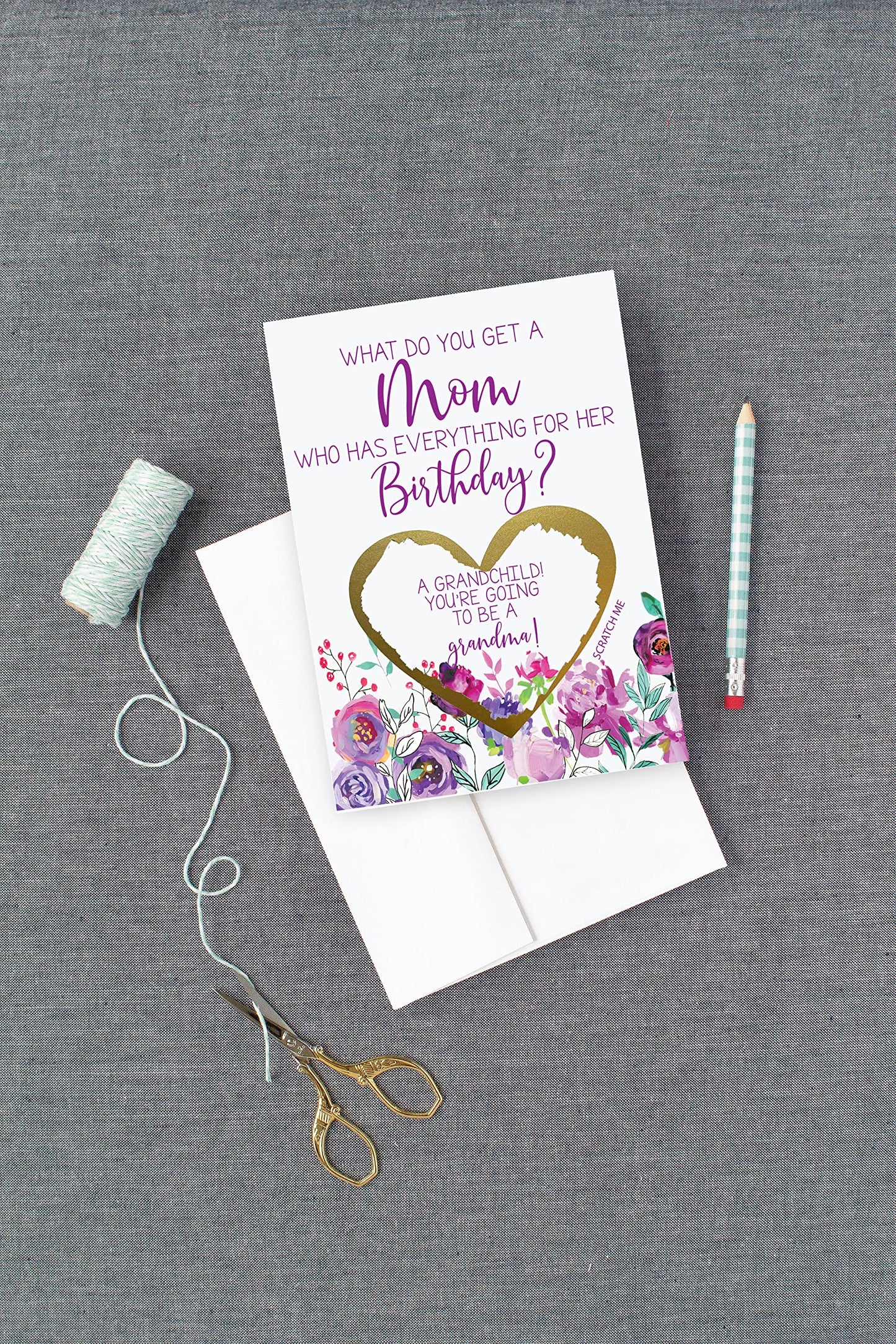 Mom Birthday Pregnancy Scratch Off Card, New Grandma Surprise Birthday Card for Mom, Baby Announcement for New Grandma (Mom Birthday)