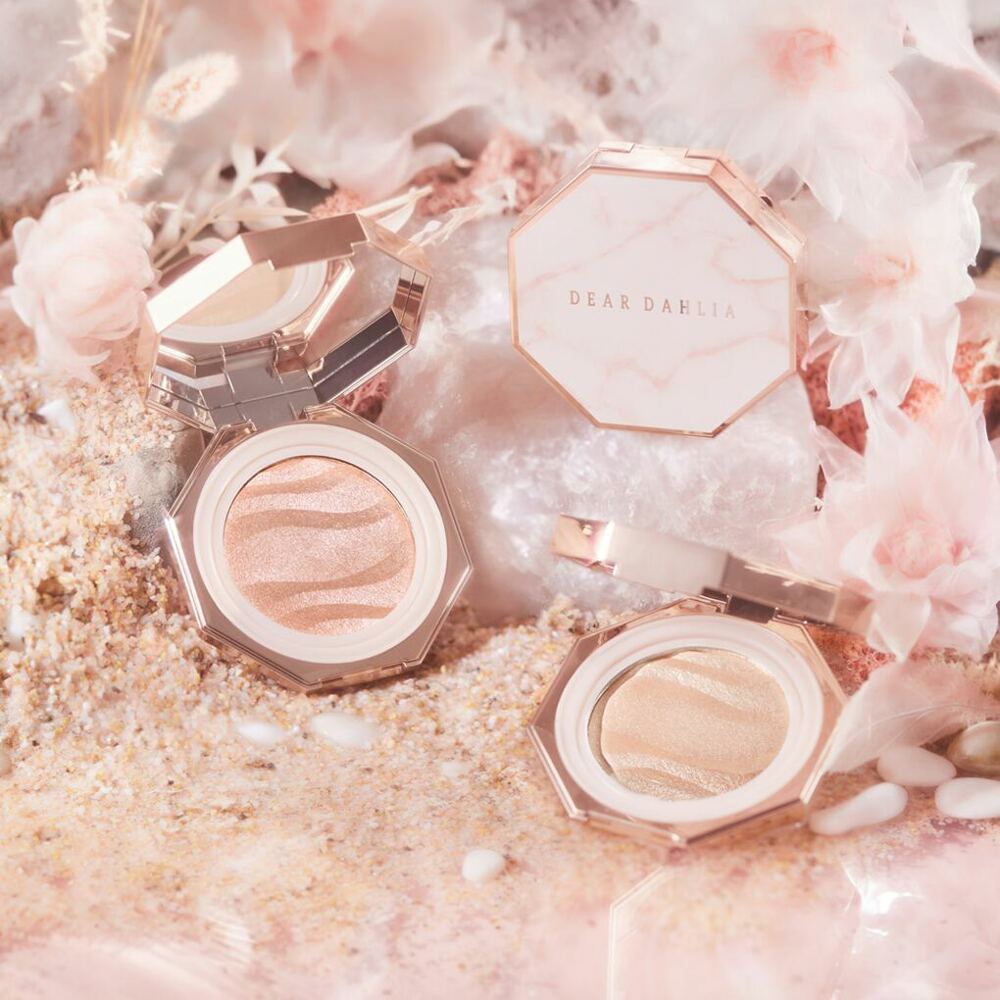 [K-Beauty] DEAR DAHLIA Blooming Edition Endless Glow Illuminator 7.3g